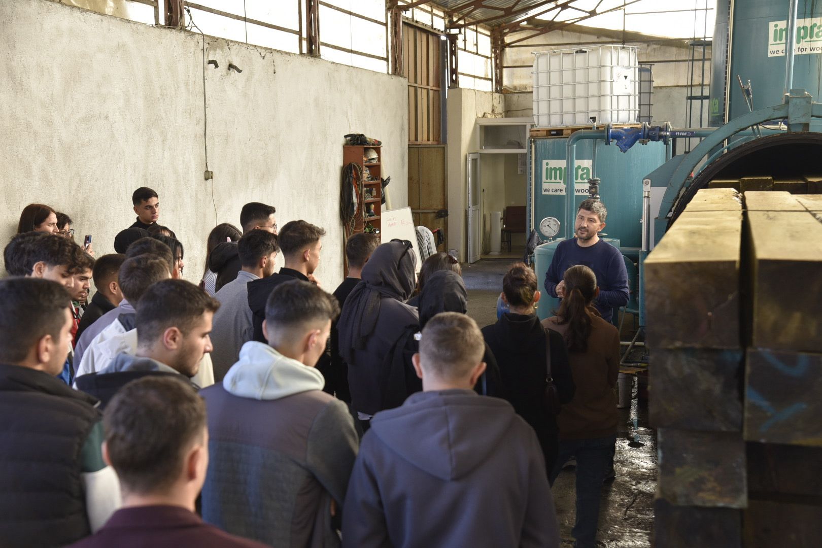 Ormancılık Ve Orman Ürünleri Programı Öğrencilerinden Emprenye ve Masif Panel Üretim Tesislerine Teknik Gezi 4