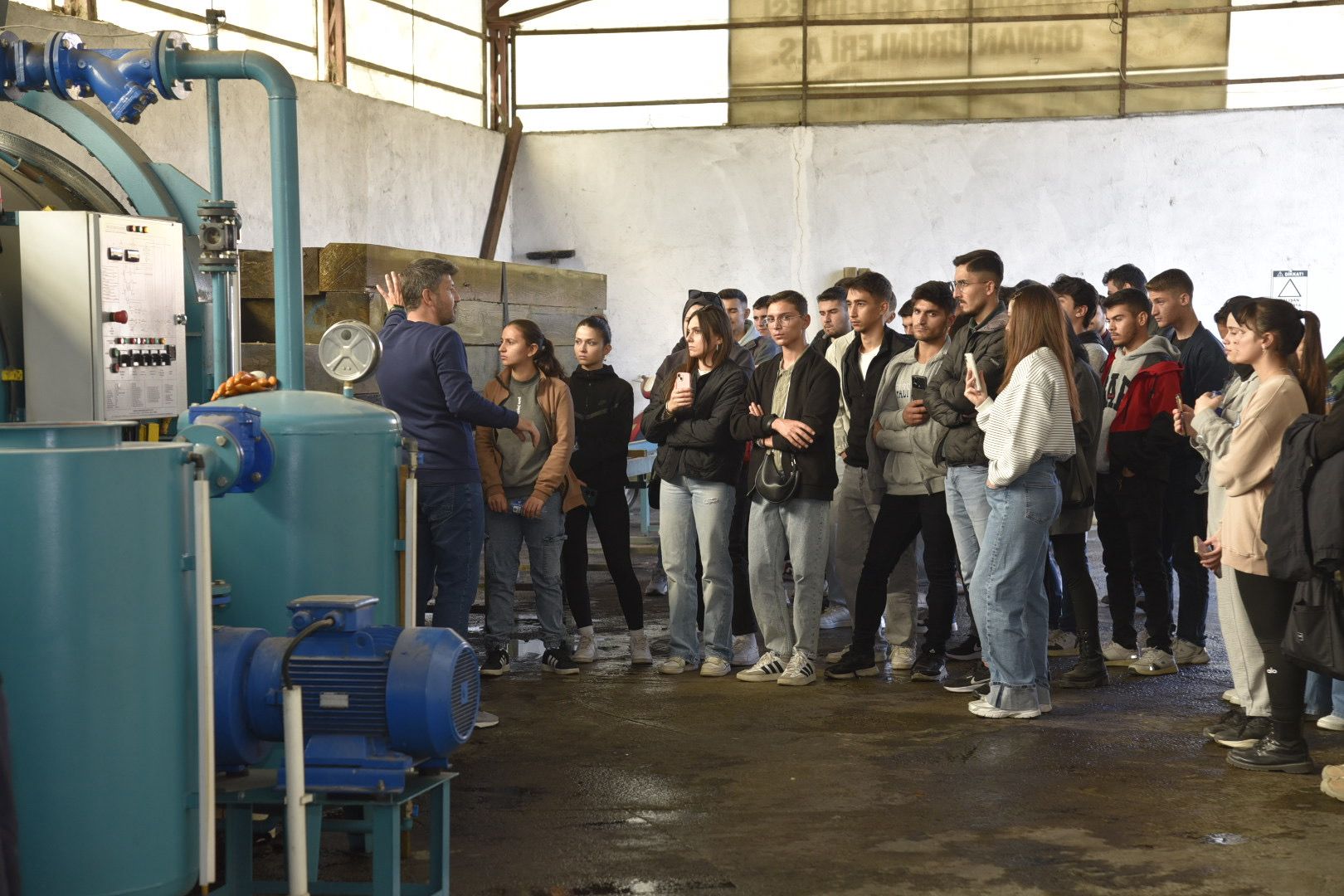 Ormancılık Ve Orman Ürünleri Programı Öğrencilerinden Emprenye ve Masif Panel Üretim Tesislerine Teknik Gezi 5