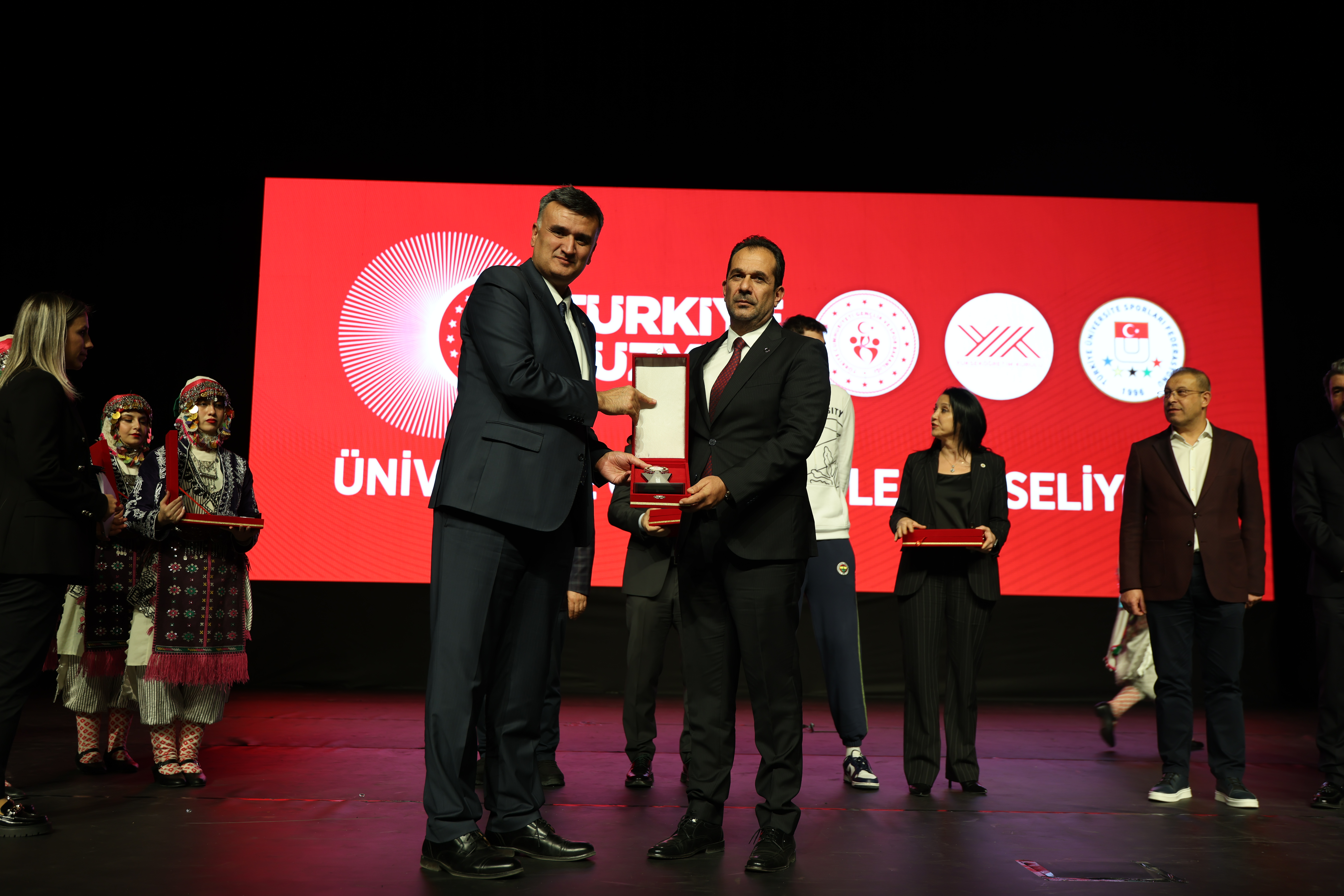 FISU Faaliyetlerinde Altın Madalya Kazanan Üniversiteler Ödülü 