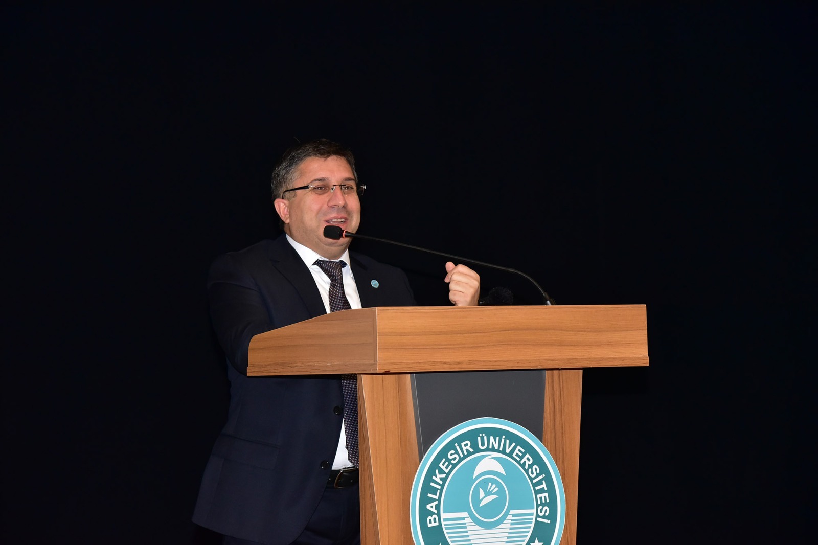 Balıkesir Üniversitesinde Özbek Türk Dil Bayramı Dolayısıyla Düzenlenen Türk-Özbek Gençlik Forumu Coşkuyla Gerçekleştirildi 3