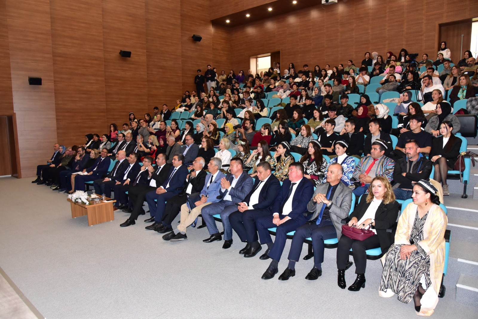 Balıkesir Üniversitesinde Özbek Türk Dil Bayramı Dolayısıyla Düzenlenen Türk-Özbek Gençlik Forumu Coşkuyla Gerçekleştirildi 2
