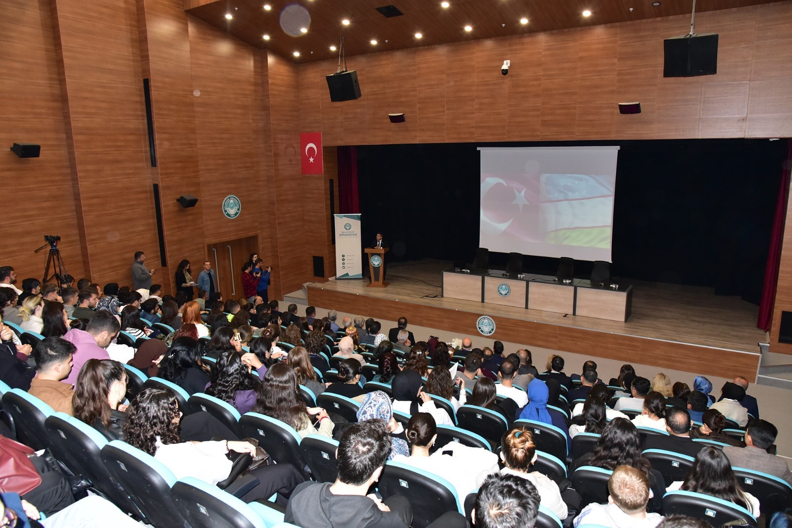 Balıkesir Üniversitesinde Özbek Türk Dil Bayramı Dolayısıyla Düzenlenen Türk-Özbek Gençlik Forumu Coşkuyla Gerçekleştirildi 13