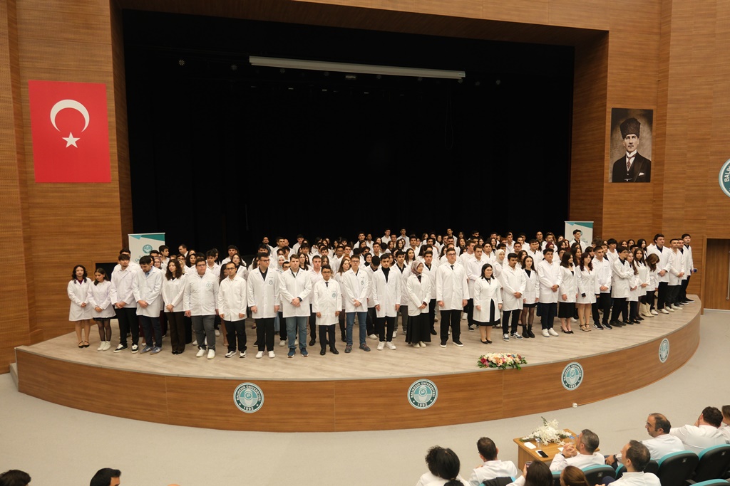 Geleceğin Hekimleri Beyaz Önlüklerini Giydi 8
