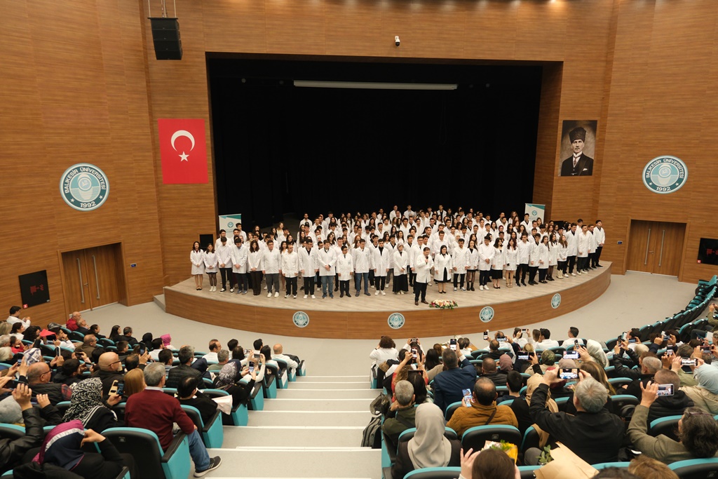 Geleceğin Hekimleri Beyaz Önlüklerini Giydi 7