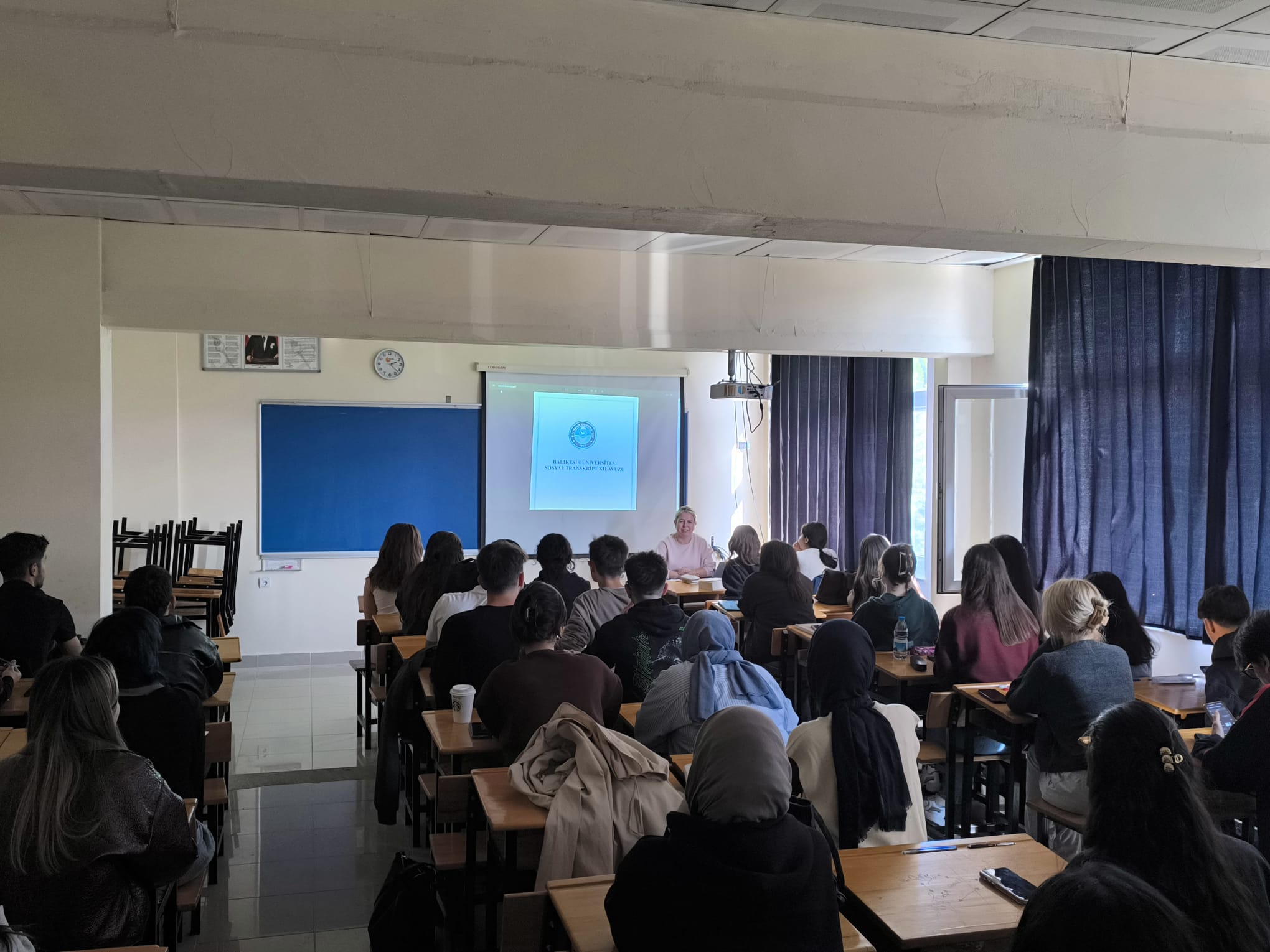 Balıkesir Üniversitesi Tasarım Bölümü öğrencilerine yönelik olarak, “Sosyal Transkript Uygulaması ve Önemi” konulu bilgilendirme sunumu gerçekleştirildi.