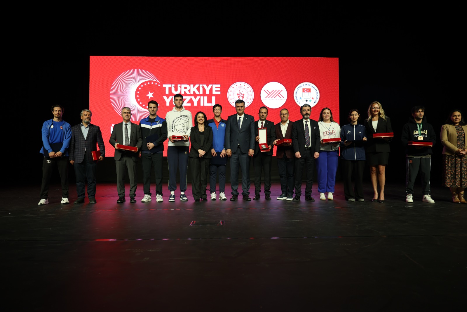 Türkiye Üniversite Sporları Gecesinde BAÜN’e Prestijli Ödül 3
