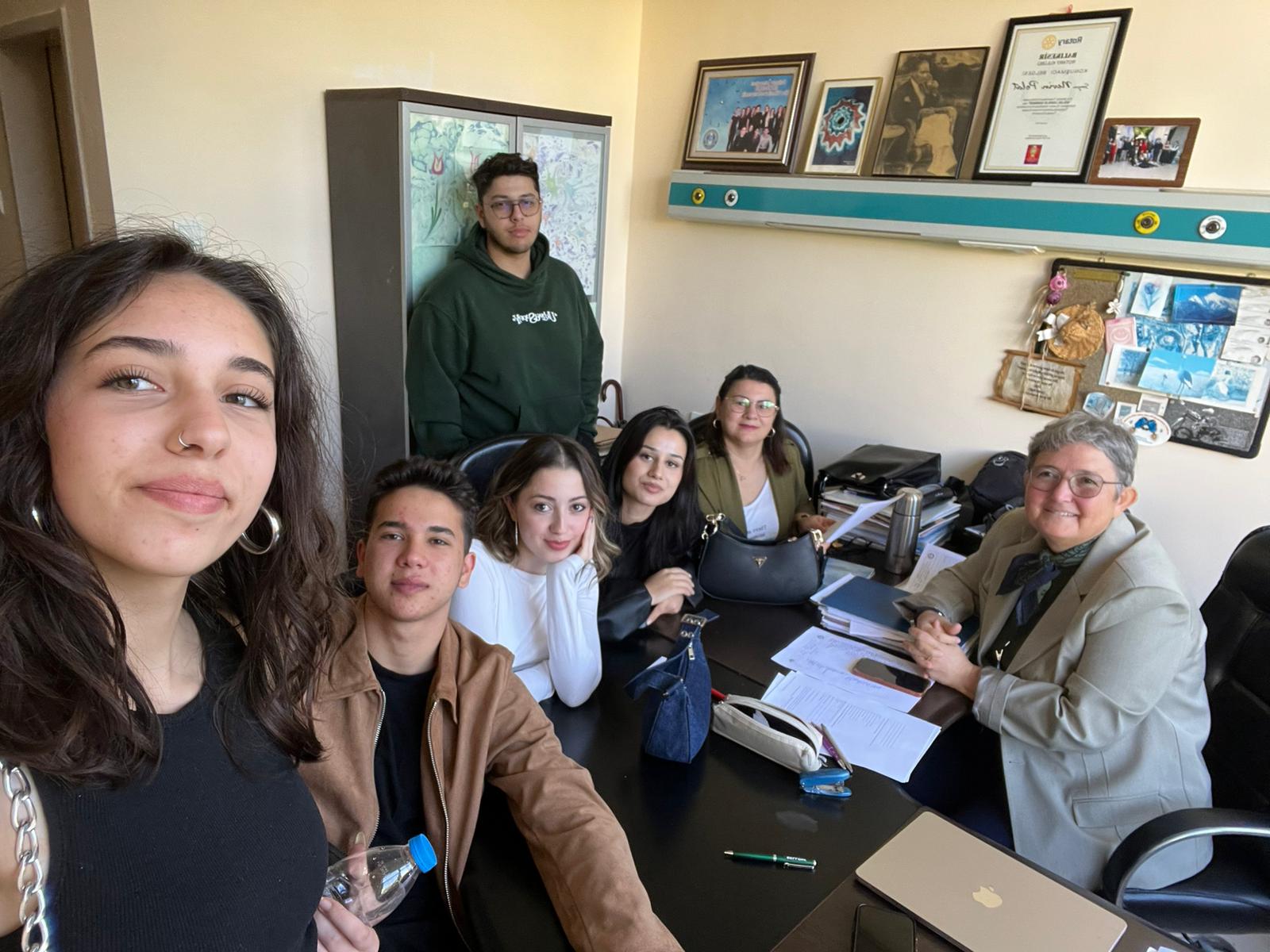 Academic Advising Hour: Ongoing Guidance for Students