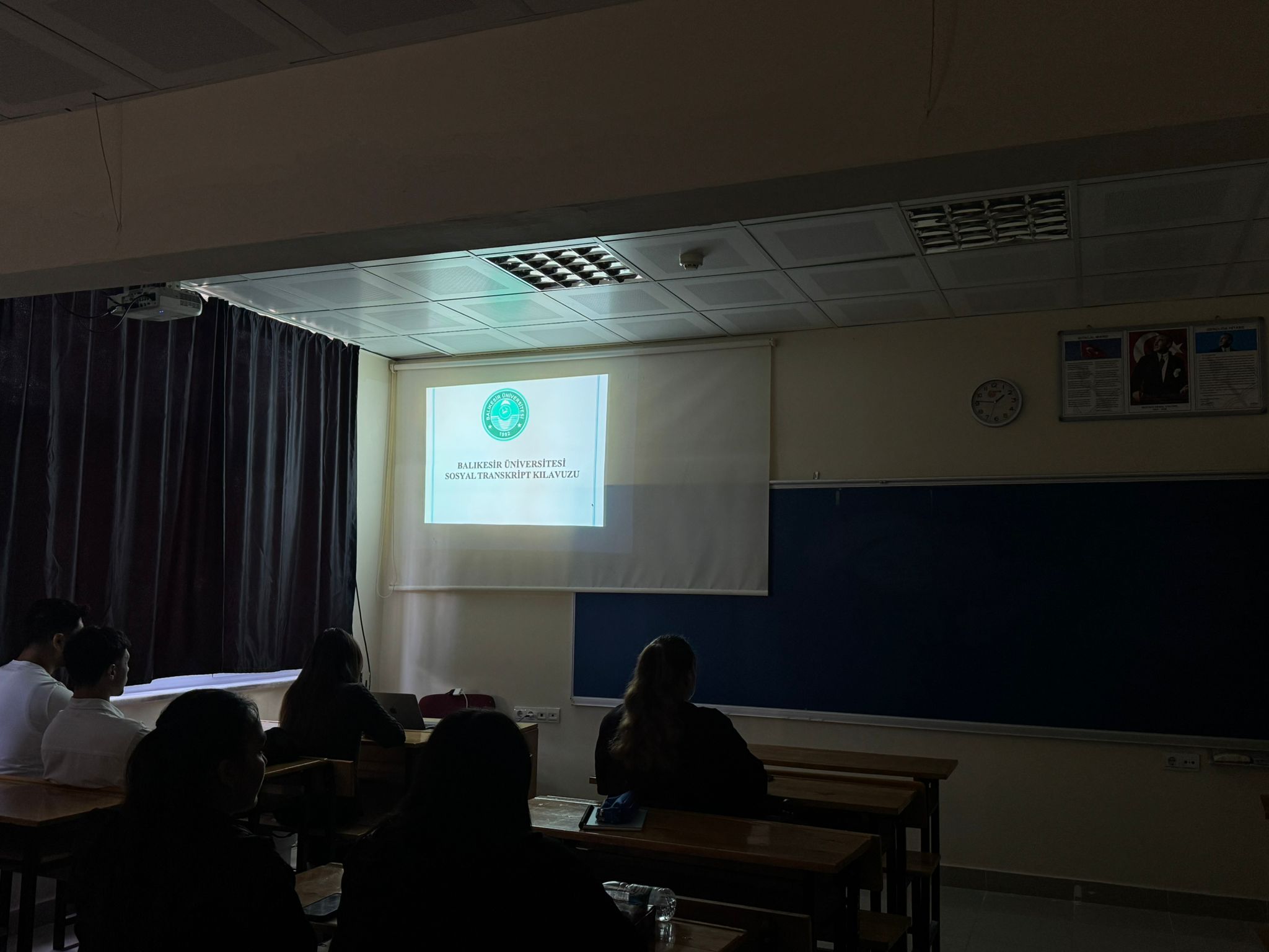 İŞLETME YÖNETİMİ PROGRAMI ÖĞRENCİLERİNE  "SOSYAL TRANSKRİPT" BİLGİLENDİRMESİ YAPILDI. 3