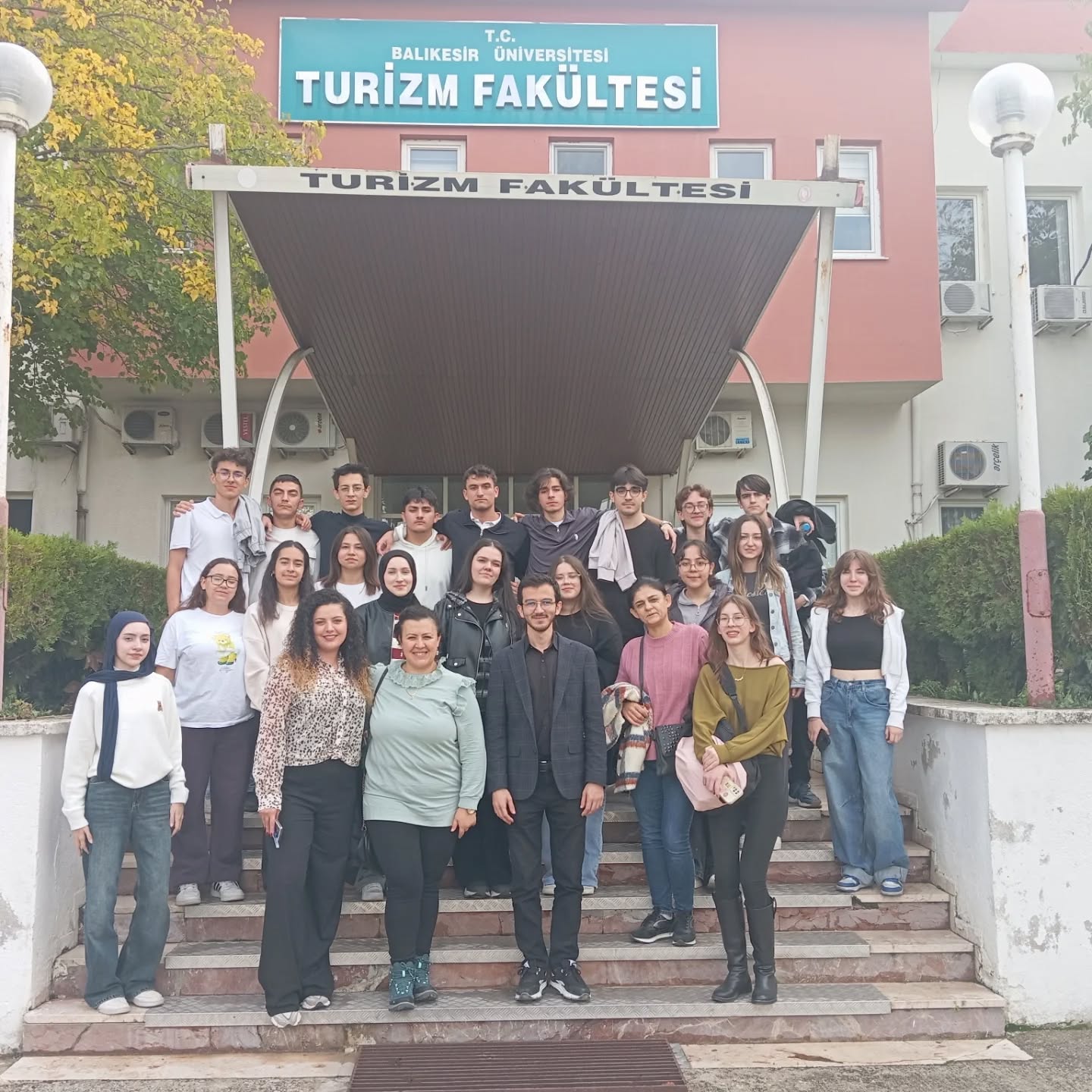 Adnan Menderes Anadolu Lisesi Öğrencileri Fakültemizi Ziyaret Etti