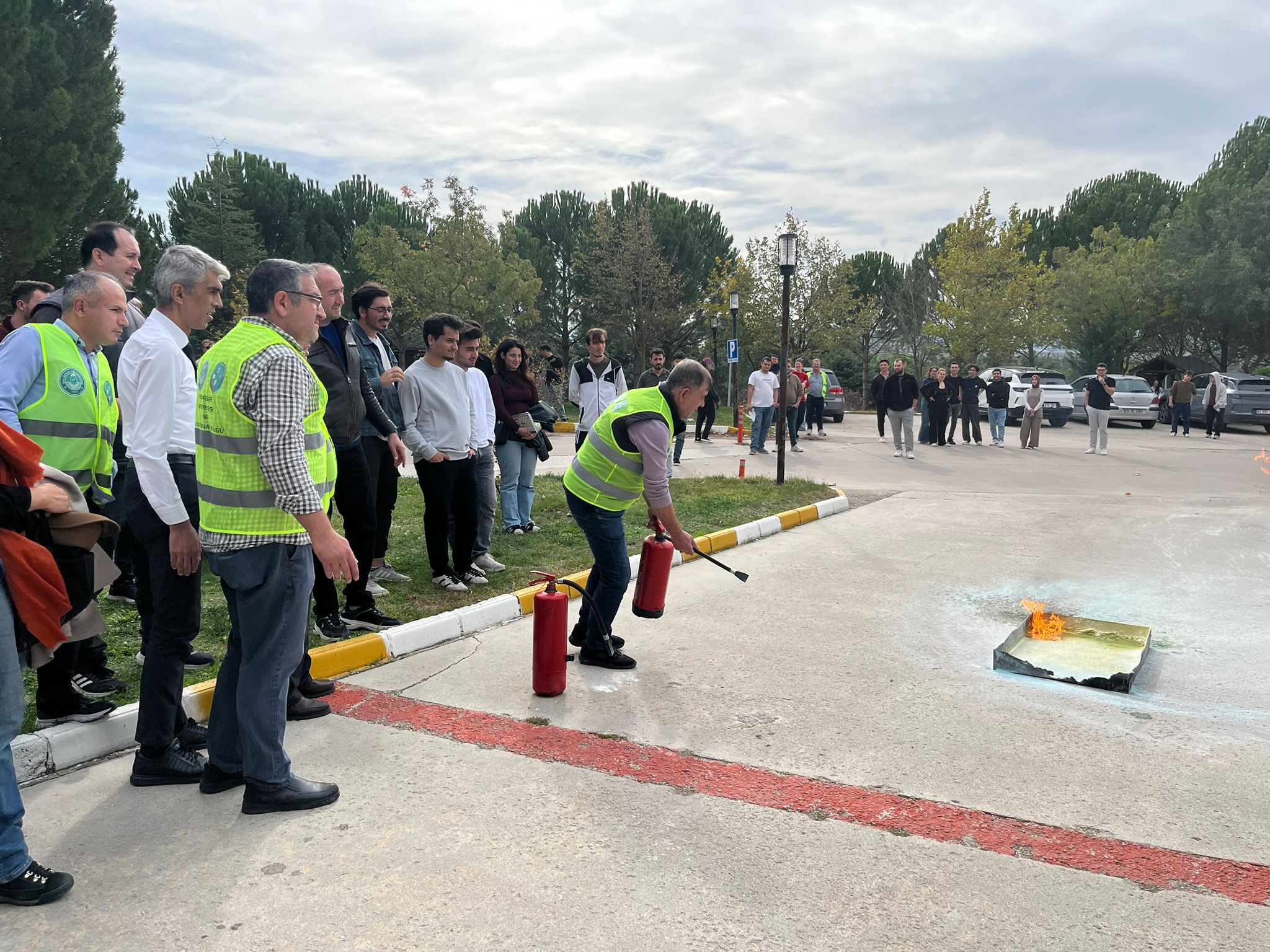 Fakültemizde Yangın Ve Deprem Tatbikatı Yapıldı 3