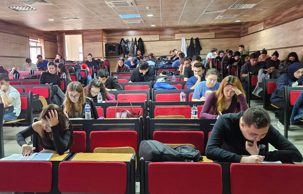 Balıkesir Üniversitesi Tıp Fakültesinde Gelişim Sınavı Başarıyla Gerçekleştirildi