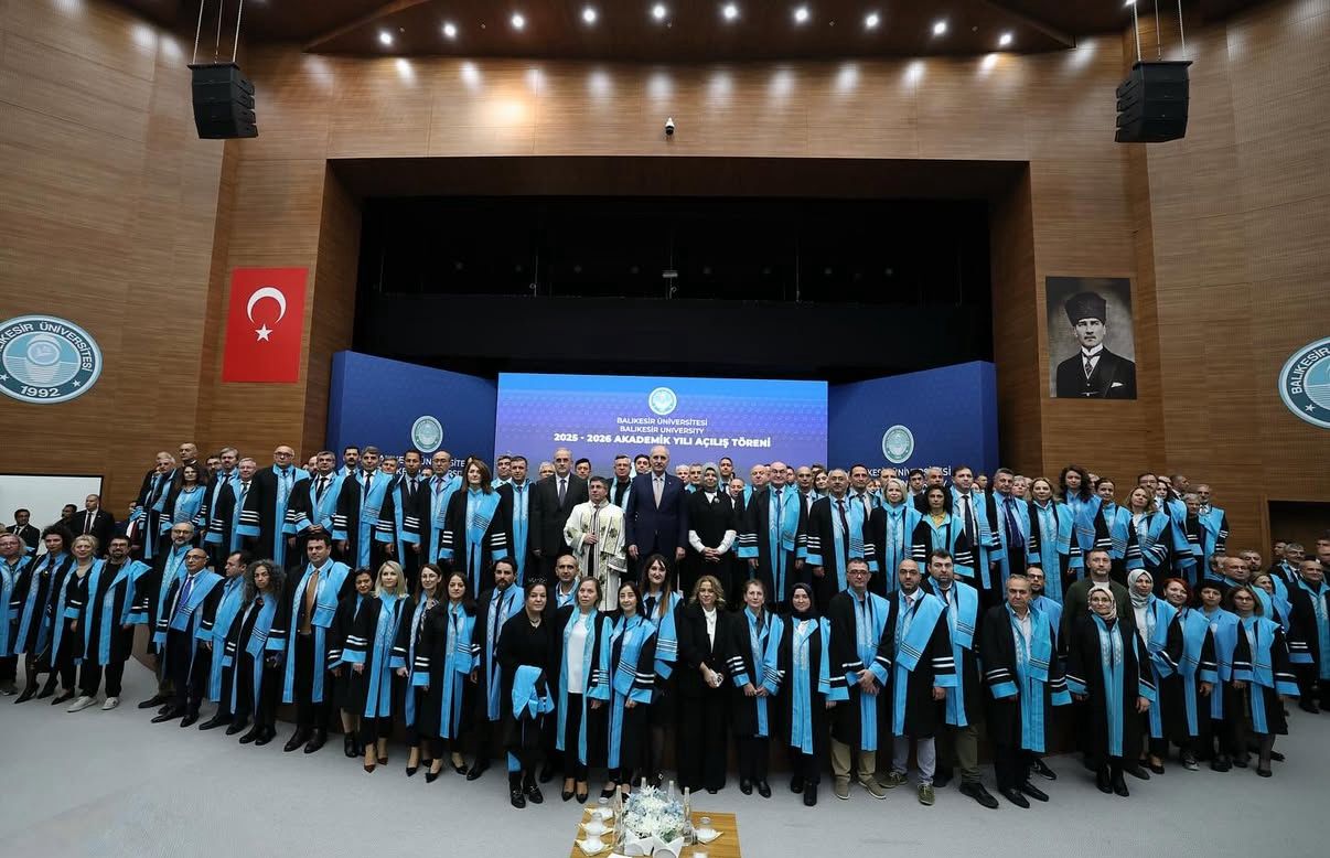 TBMM Başkanı Prof. Dr. Numan KURTULMUŞ Balıkesir Üniversitesi 2025–2026 Akademik Yılı Açılış Programına Katıldı 7