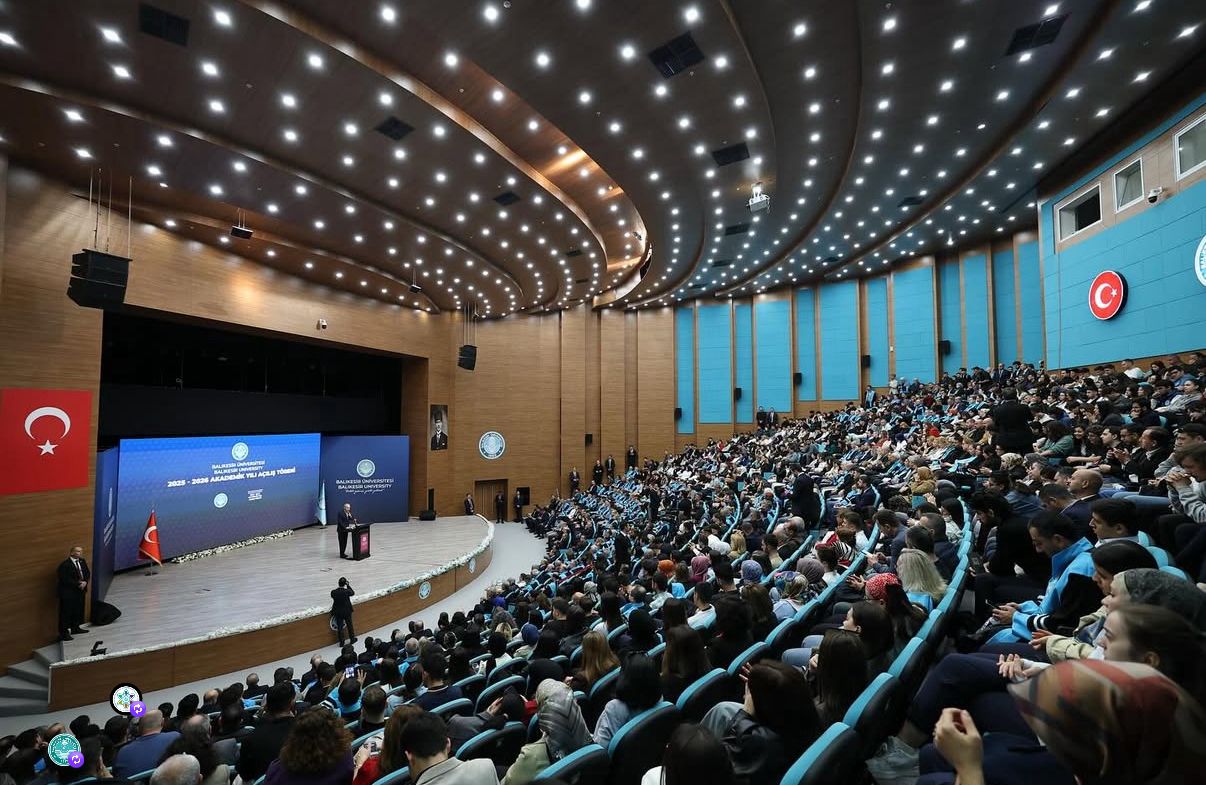 TBMM Başkanı Prof. Dr. Numan KURTULMUŞ Balıkesir Üniversitesi 2025–2026 Akademik Yılı Açılış Programına Katıldı 6
