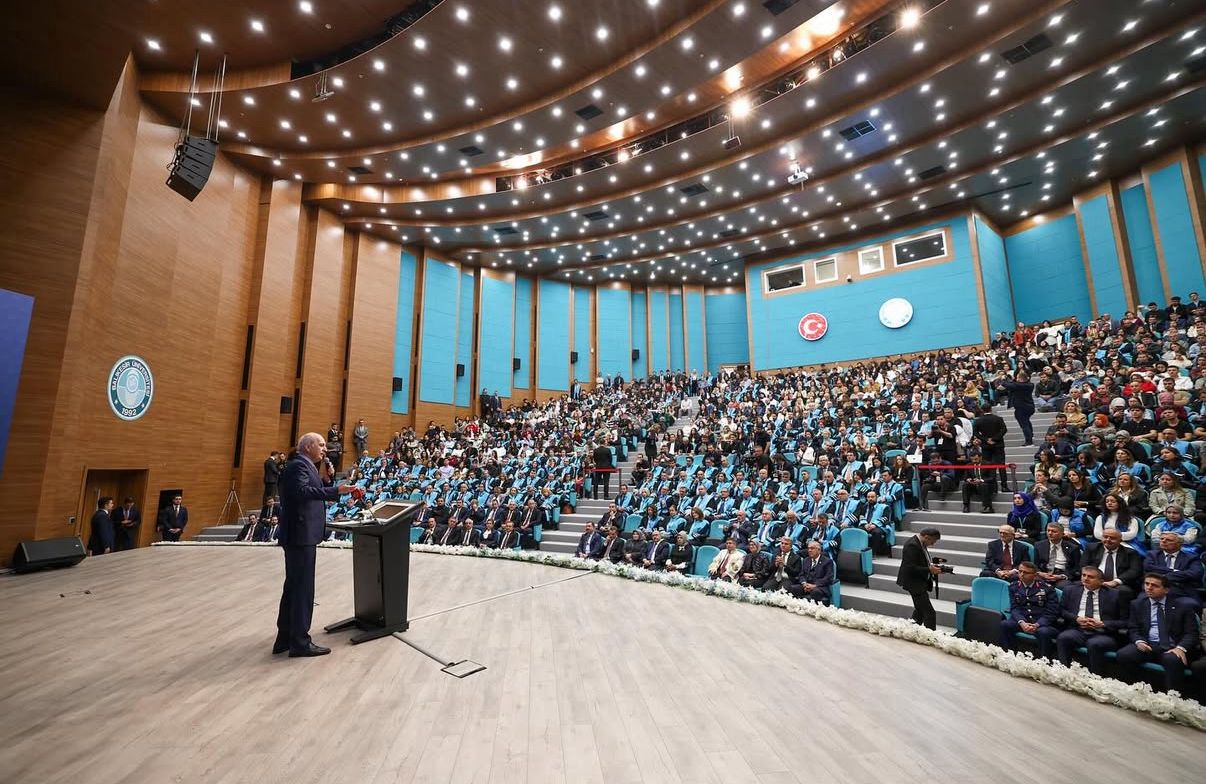 TBMM Başkanı Prof. Dr. Numan KURTULMUŞ Balıkesir Üniversitesi 2025–2026 Akademik Yılı Açılış Programına Katıldı 4
