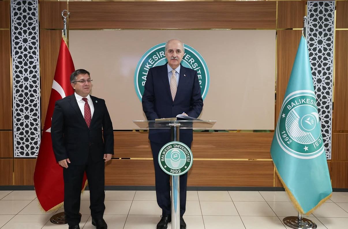 TBMM Başkanı Prof. Dr. Numan KURTULMUŞ Balıkesir Üniversitesi 2025–2026 Akademik Yılı Açılış Programına Katıldı 3