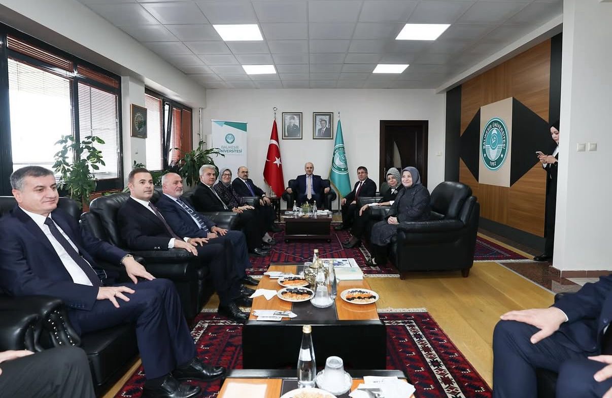 TBMM Başkanı Prof. Dr. Numan KURTULMUŞ Balıkesir Üniversitesi 2025–2026 Akademik Yılı Açılış Programına Katıldı 1