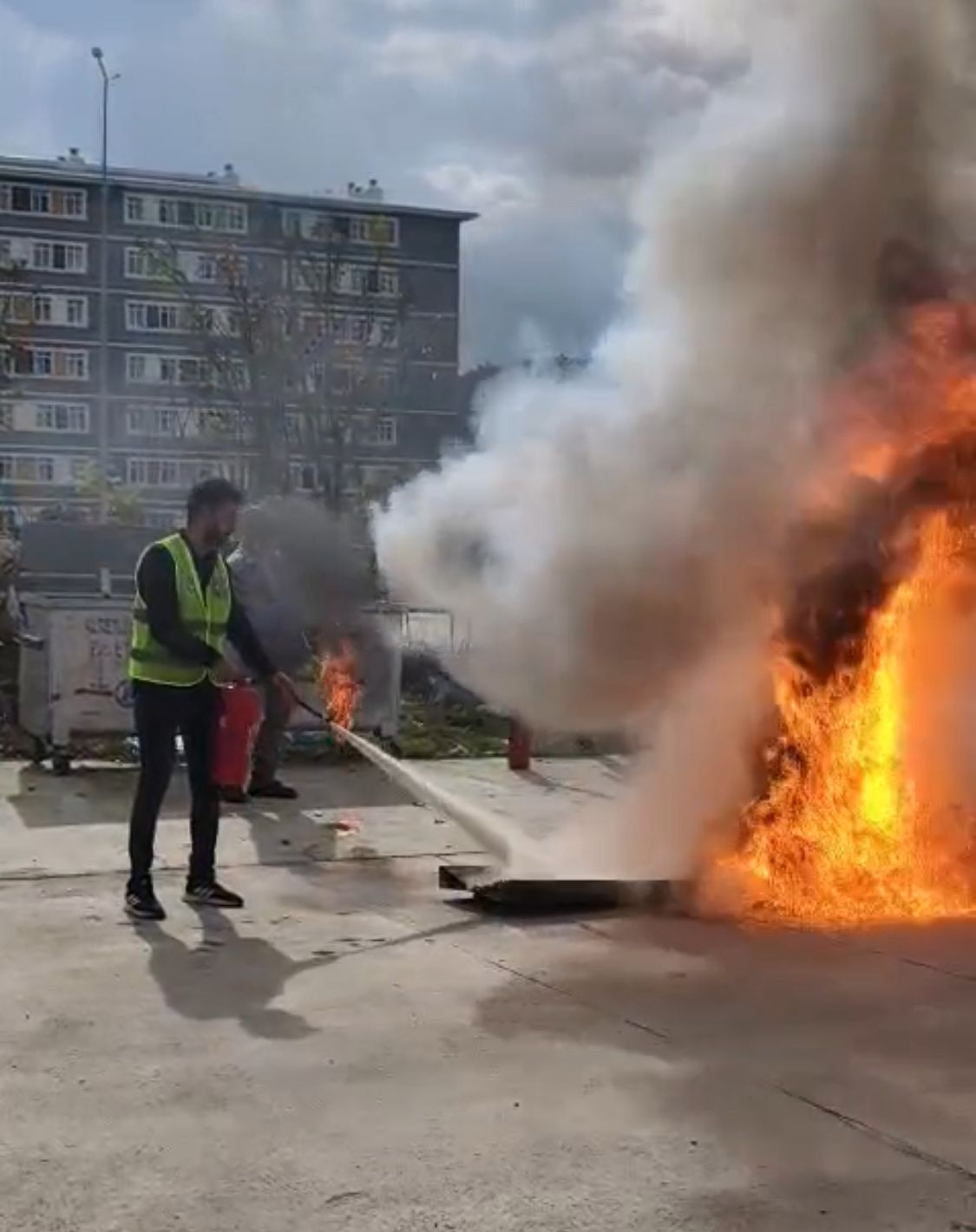 Earthquake, First Aid, and Fire Drills Were Held at Our Faculty 3