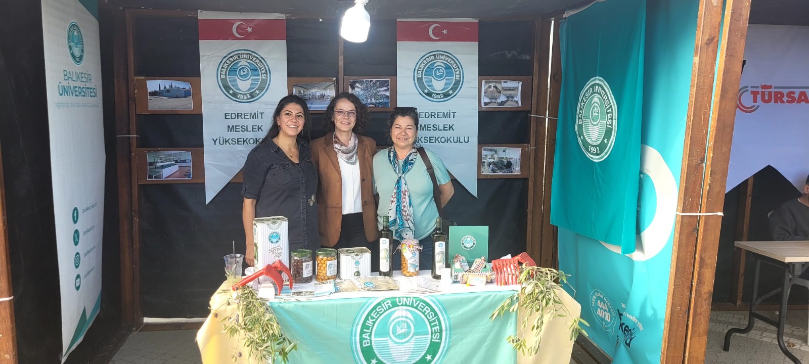 Zeytincilik ve Zeytin İşleme Teknolojisi Programımız II. Zeytinyağı Tadım Festivalinde Yoğun İlgi Gördü