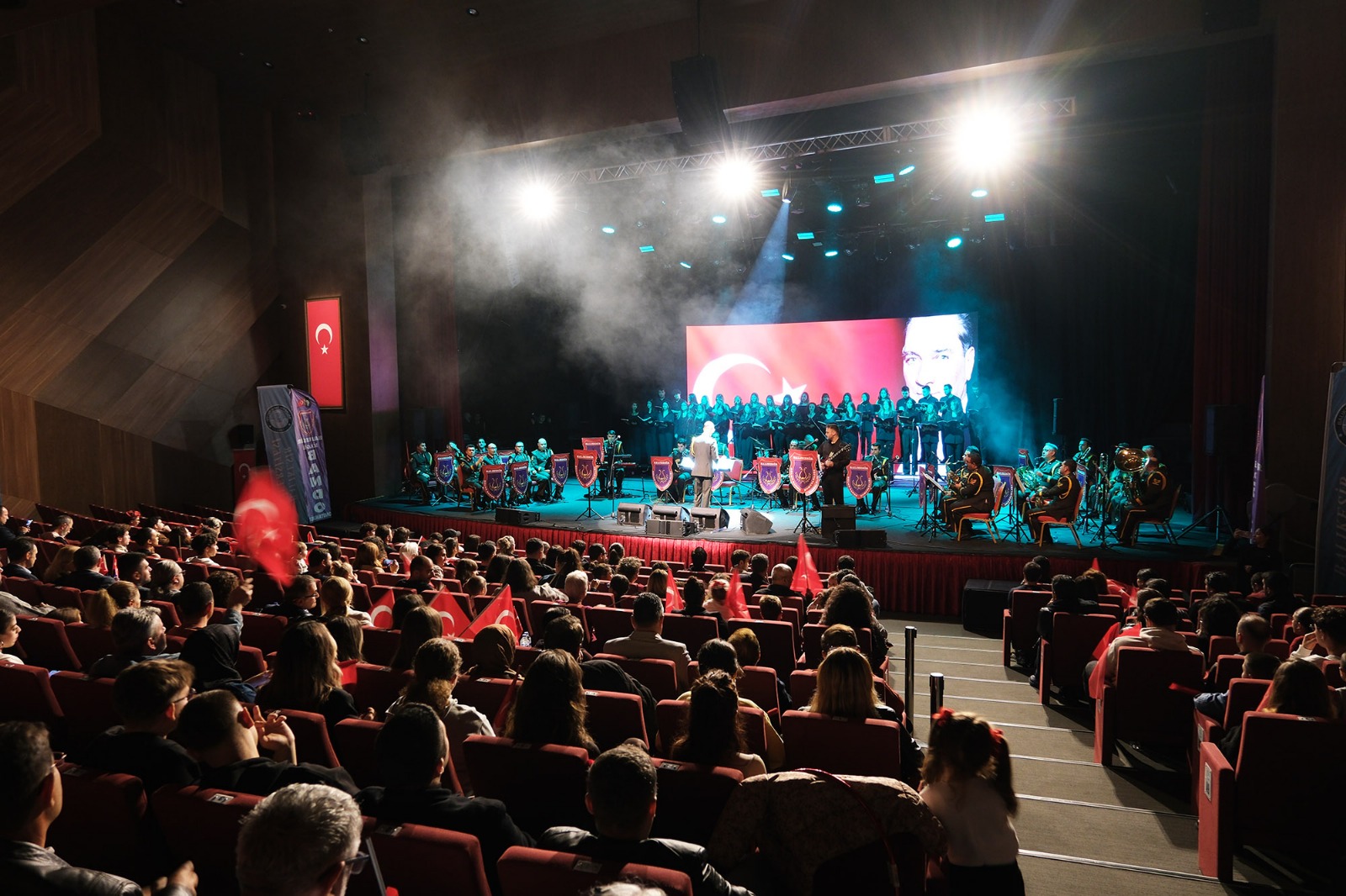 Bölge Bando Komutanlığı ve Balıkesir Üniversitesinden, “29 Ekim Cumhuriyet Konseri”