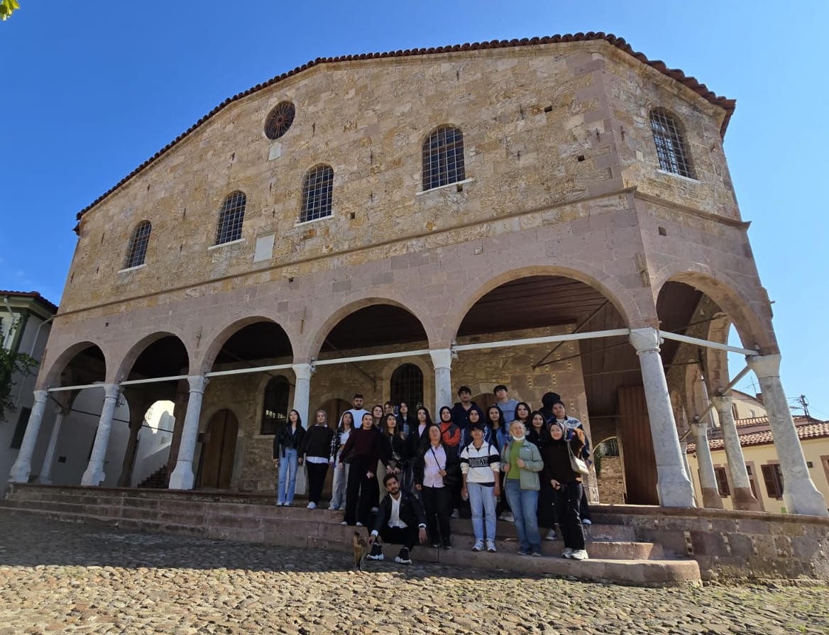 BAÜN Ayvalık MYO Öğrencilerinden Cami ve Kiliselere Teknik Gezi 2