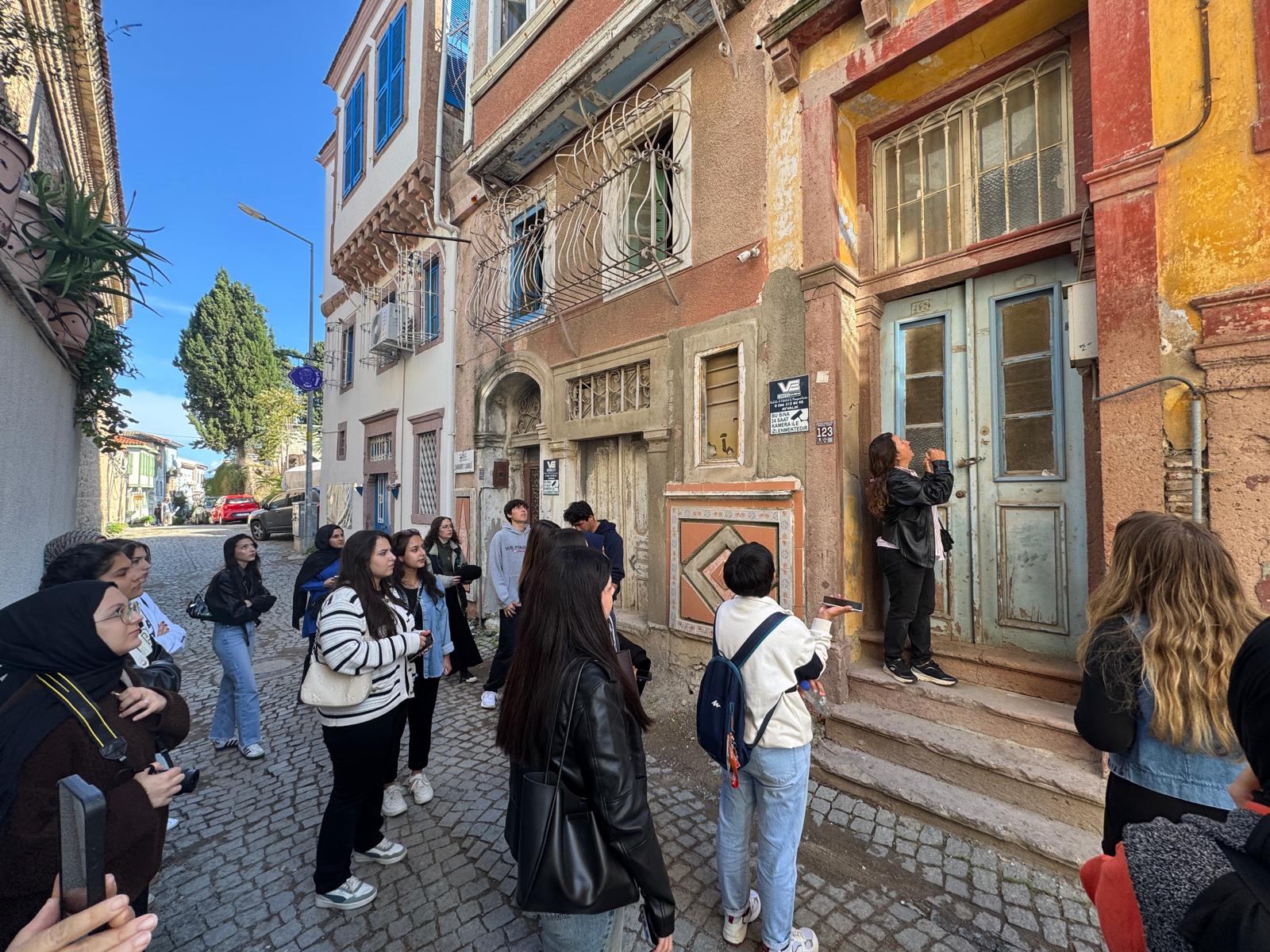 BAÜN Ayvalık MYO Öğrencilerinden Cami ve Kiliselere Teknik Gezi 3