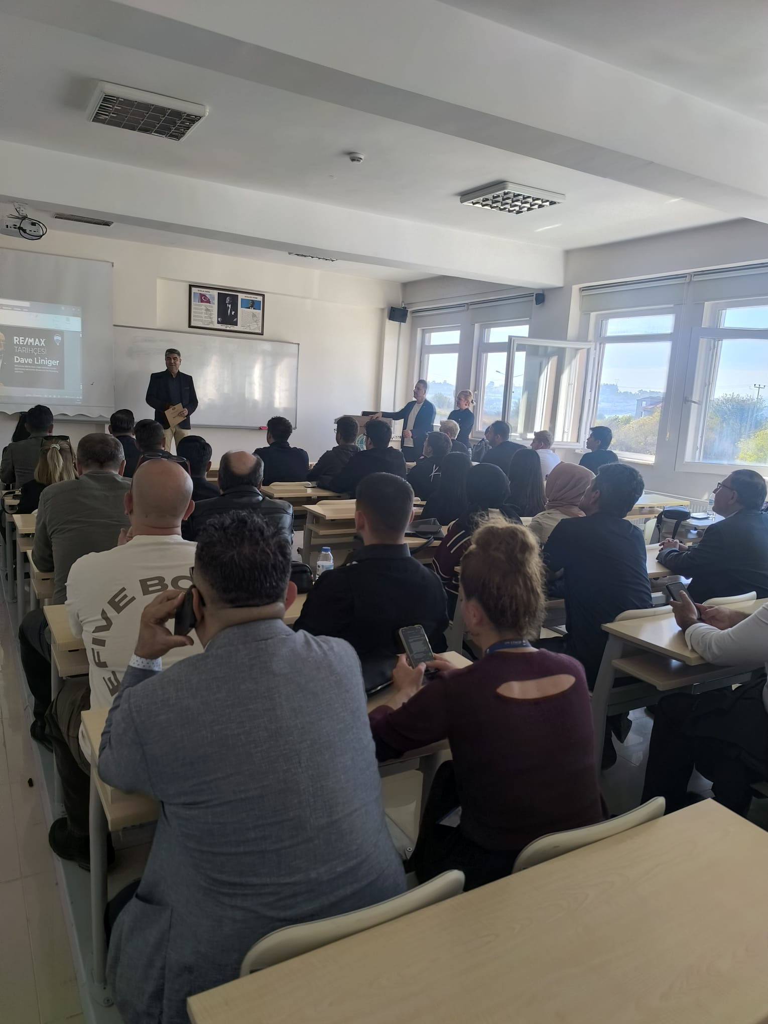 Meslek Yüksekokulumuzda Emlak Yönetimi ve Gayrimenkul Danışmanlığı Semineri Gerçekleşti. 6