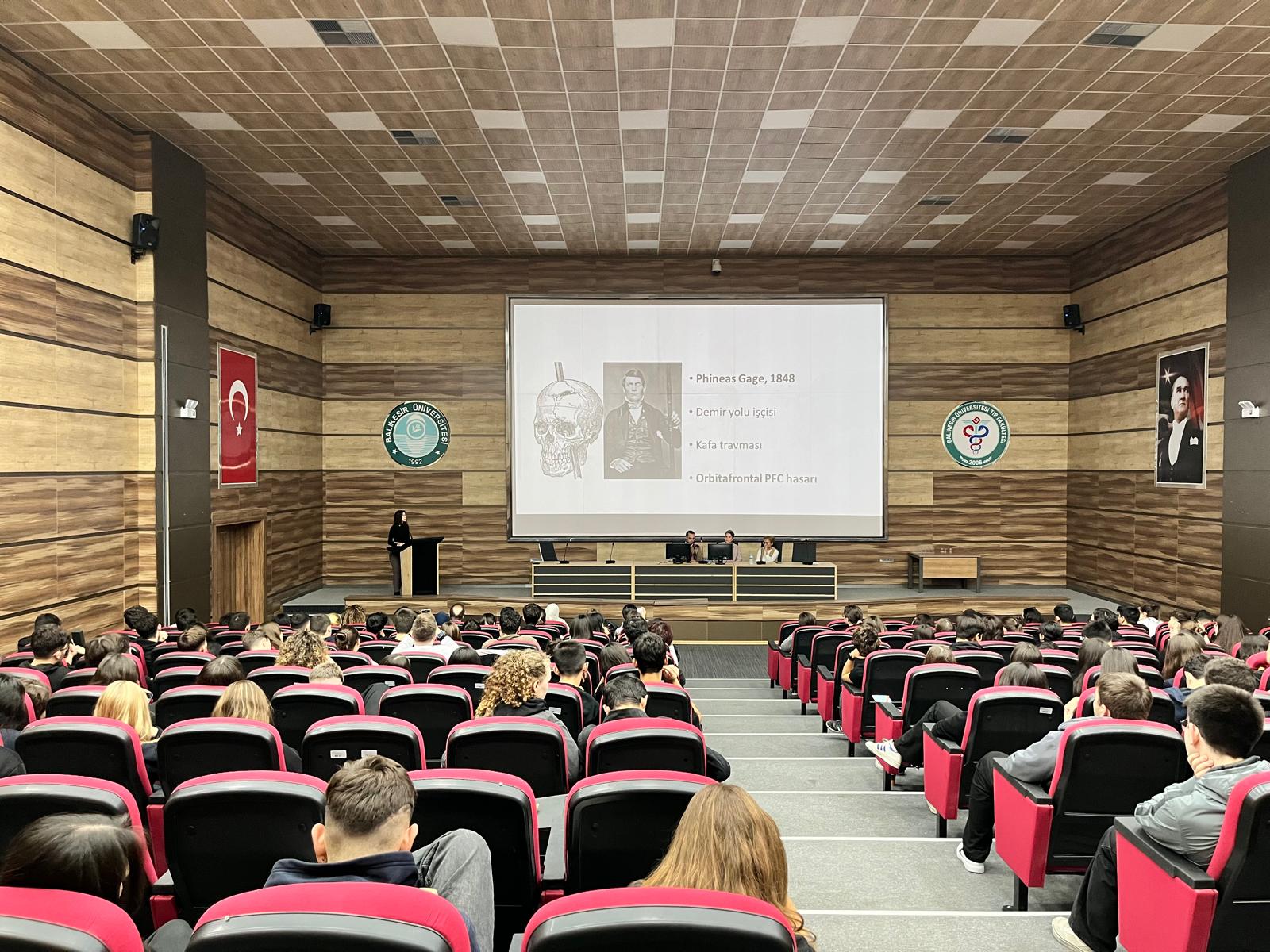 BAÜN’de Gençler Bilimle Buluştu: "Beyindeki Hacivat Karagöz" 5
