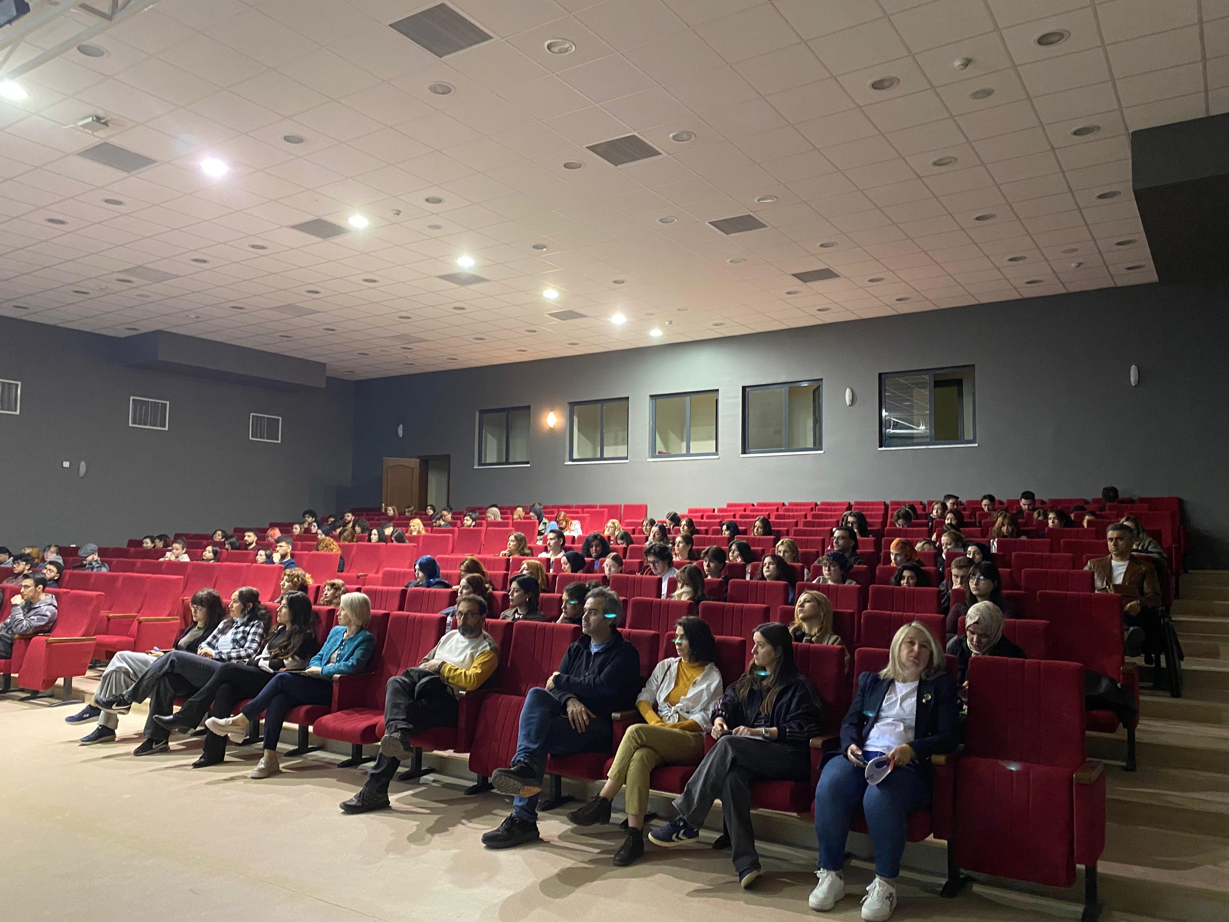 “Material, Production, Process” Talk Held at the Faculty of Fine Arts 4
