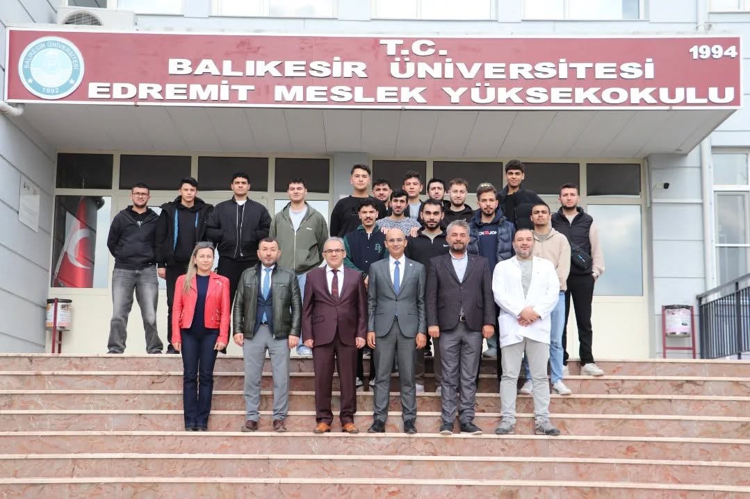 The District Director of National Education for Edremit, Mr. Ramazan ESMEN, and Branch Manager, Mr. Hürrem TANRIVERDİ, visited our Vocational School