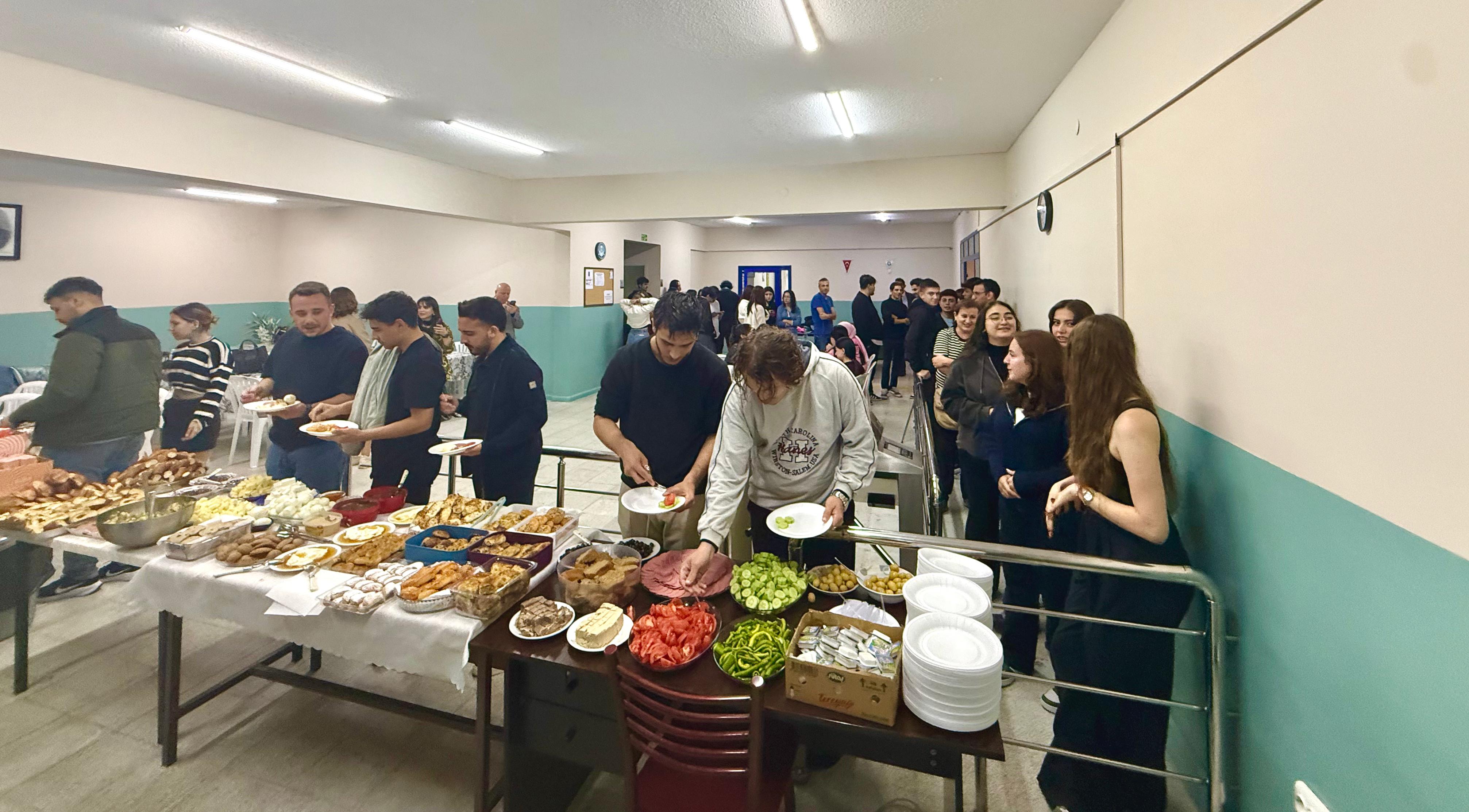 Yüksekokulumuzda Dayanışma ve Kaynaşma Kahvaltısı Düzenlendi 3
