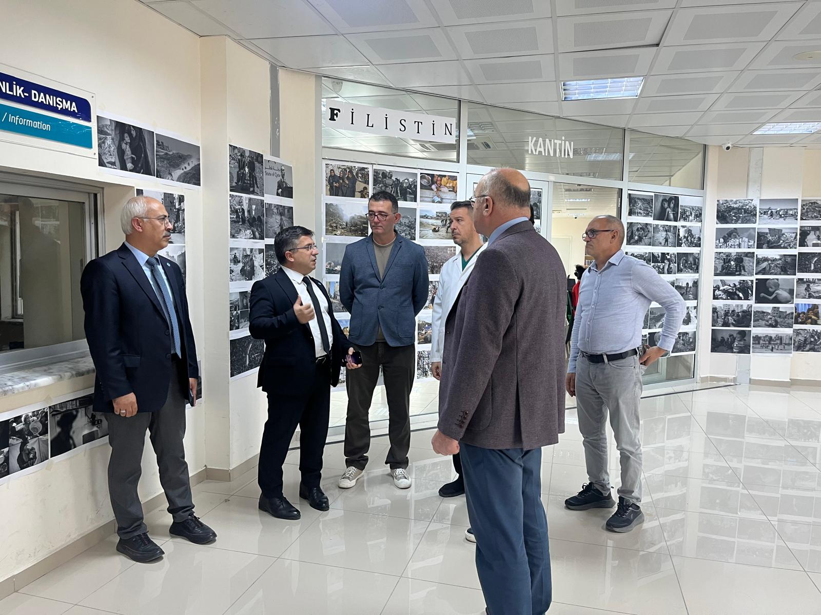 BAÜN Tıp Fakültesinde Filistin ve Gazze Temalı Fotoğraf Sergisi 2