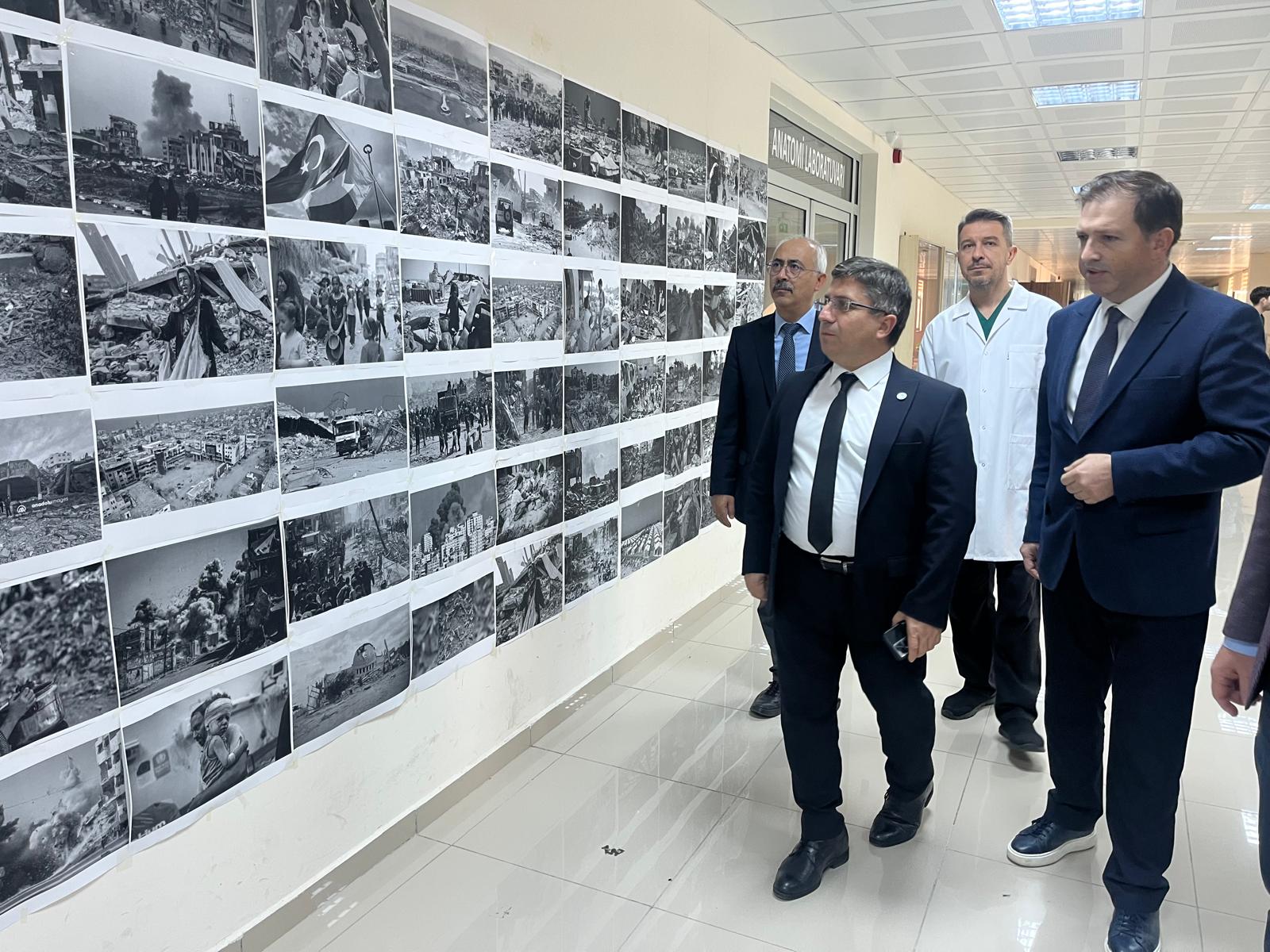 BAÜN Tıp Fakültesinde Filistin ve Gazze Temalı Fotoğraf Sergisi 4