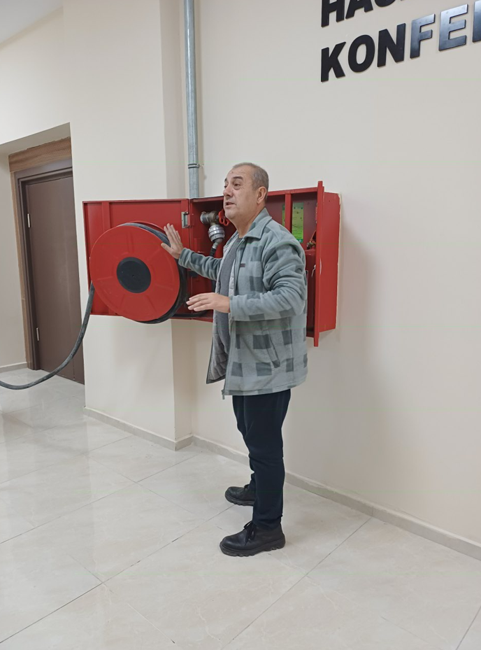 Fakültemizde Deprem, Tahliye ve Yangın Söndürme Tatbikatı 24