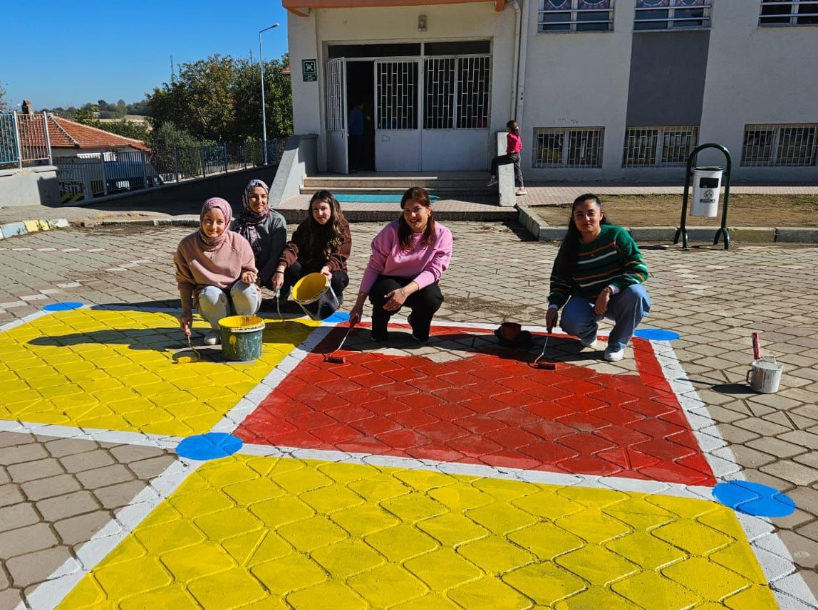 BAÜN İvrindi Sağlık Hizmetleri MYO’dan “Bir Nefes Daha Fazlası İçin Hareket Et” Projesi Kapsamında Renkli Etkinlik 10