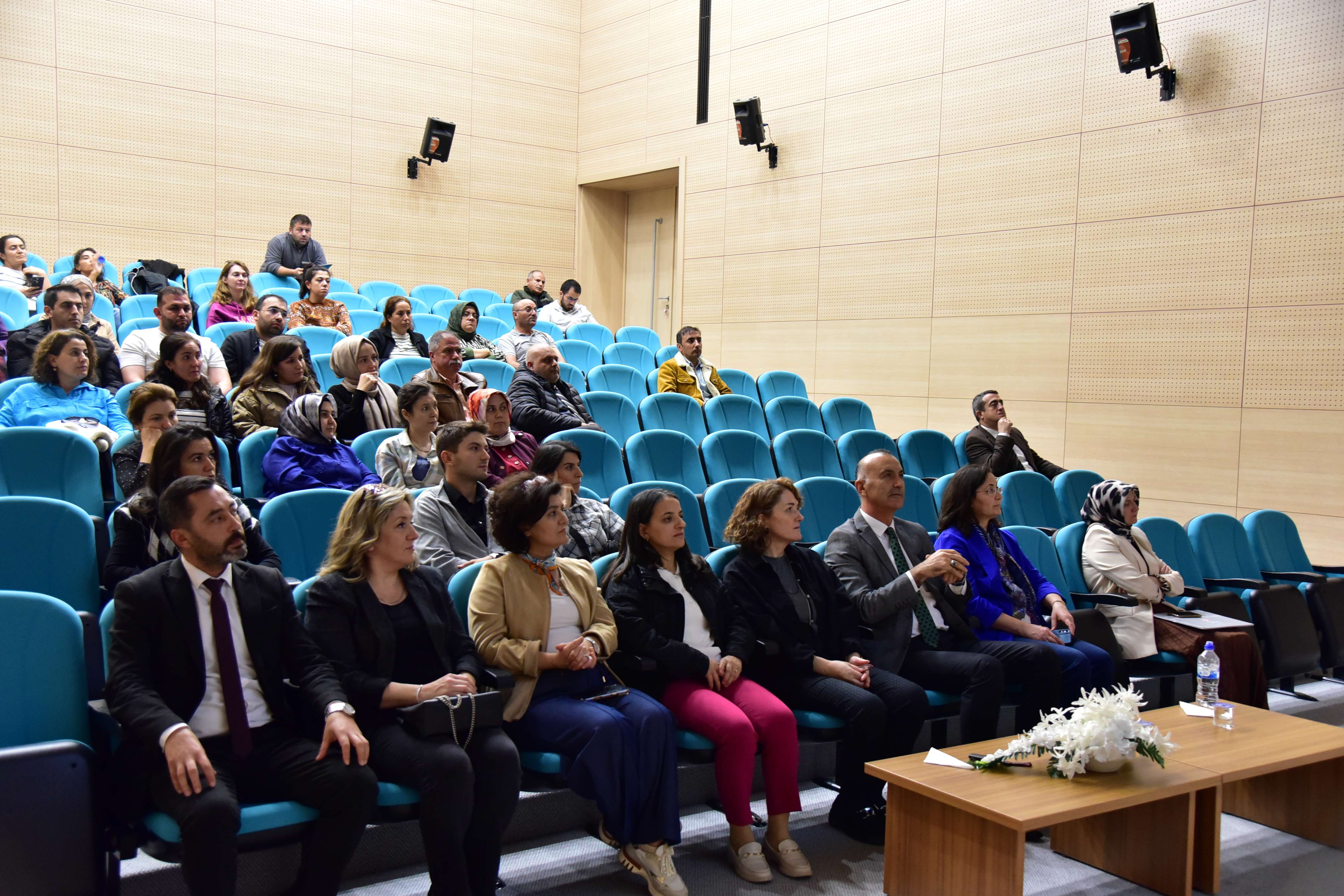 Üniversitemiz Personeline "Sağlıklı Beslenme" Konulu Eğitim Verildi 3