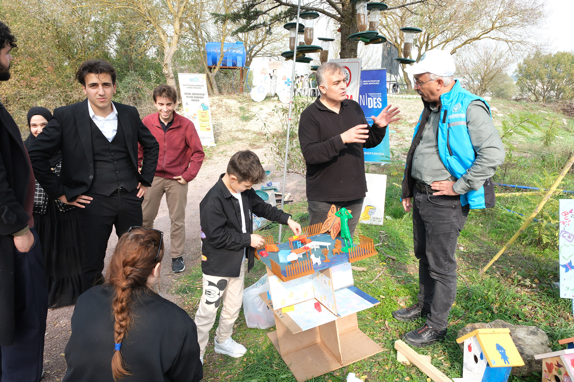Balıkesir Üniversitesi Bilim Toplumsal Dayanışma ve Sinerji Topluluğundan Topluma Katkı ve Geri Dönüşüm Projesiyle Doğaya Duyarlı Adım 2