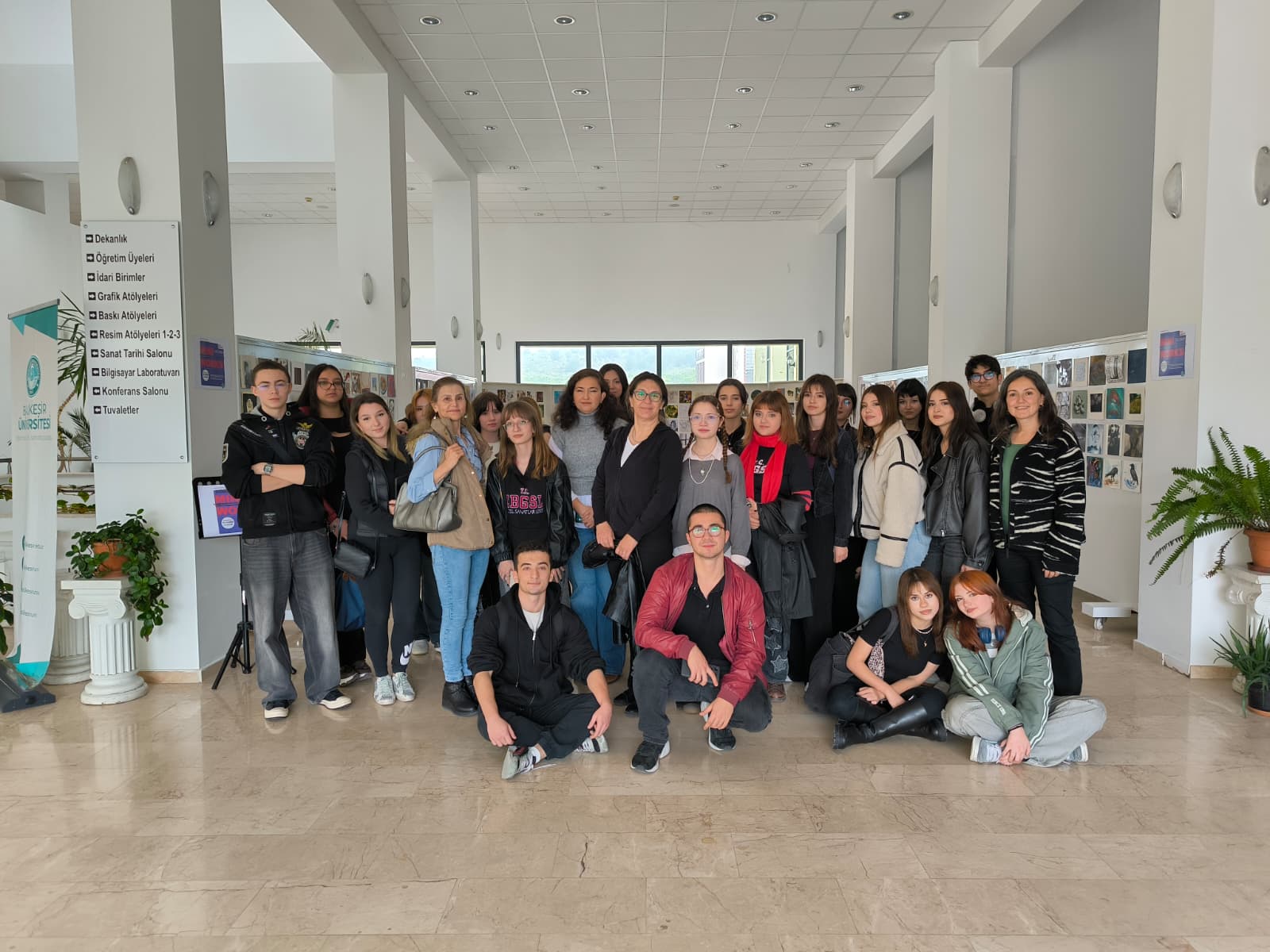 A Logo Workshop was held with students from the T.C. Ziraat Bankası Fine Arts High School.