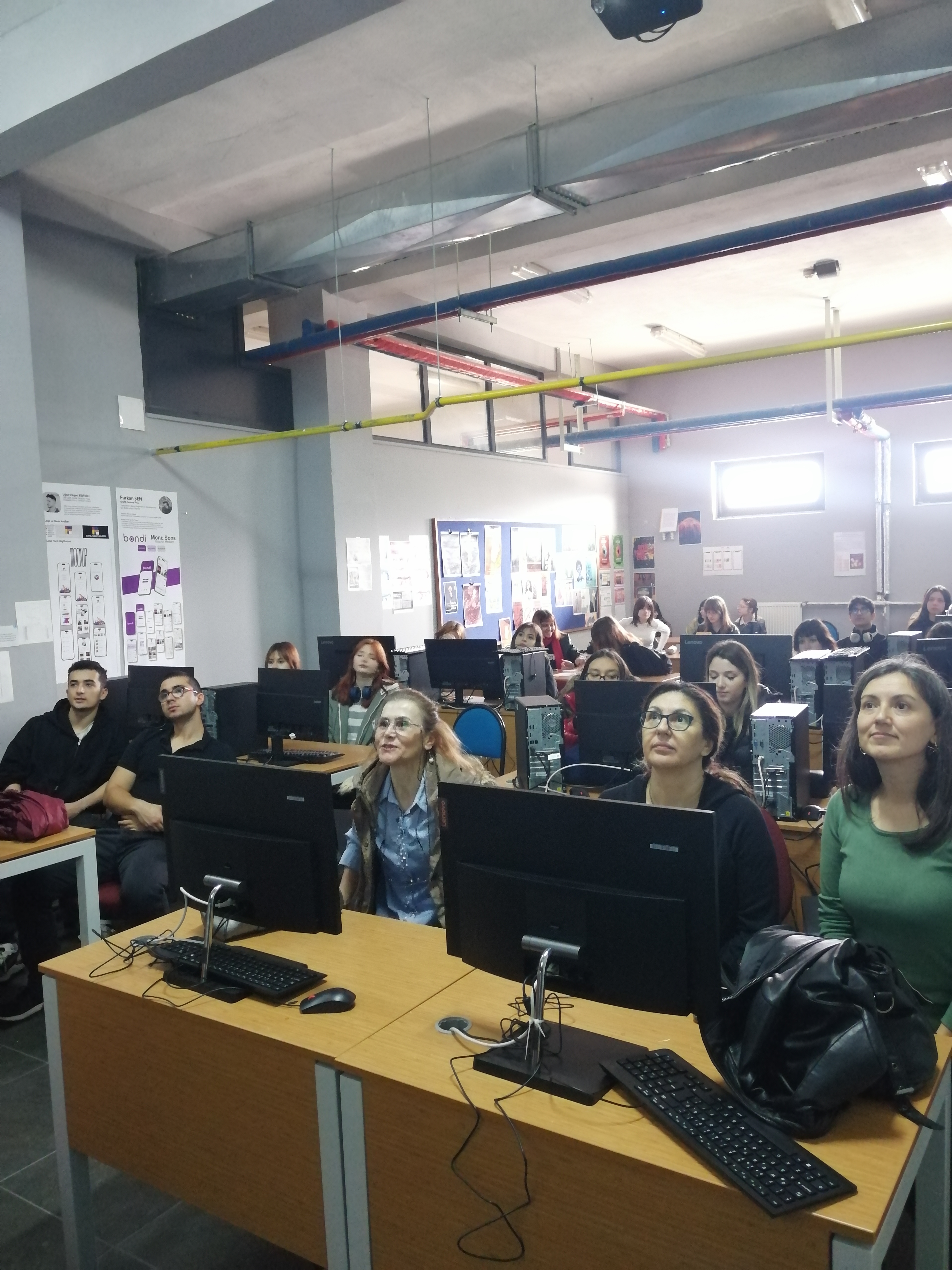A Logo Workshop was held with students from the T.C. Ziraat Bankası Fine Arts High School. 11