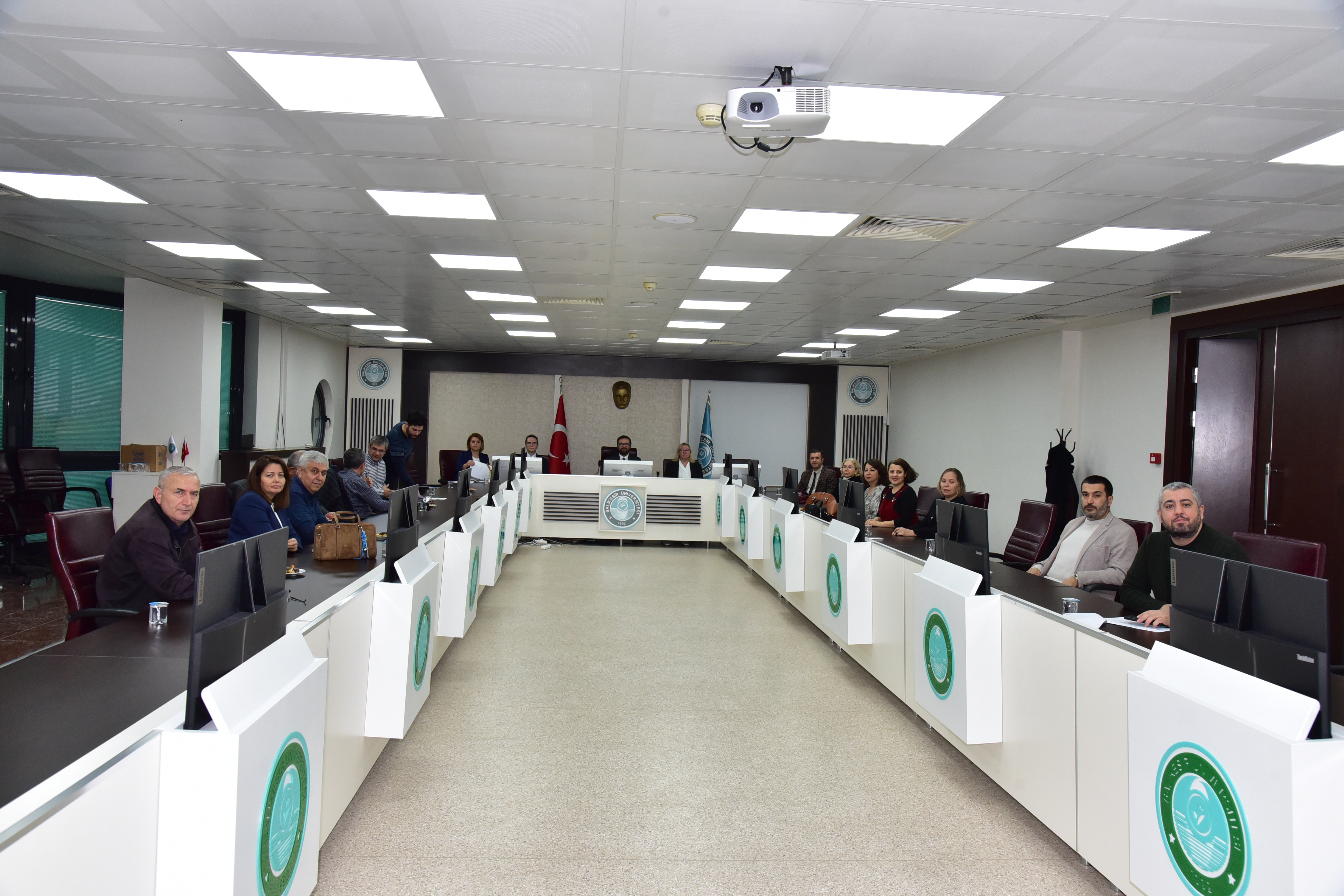 The First Institute Council Meeting for the 2025-2026 Academic Year Was Held. 6
