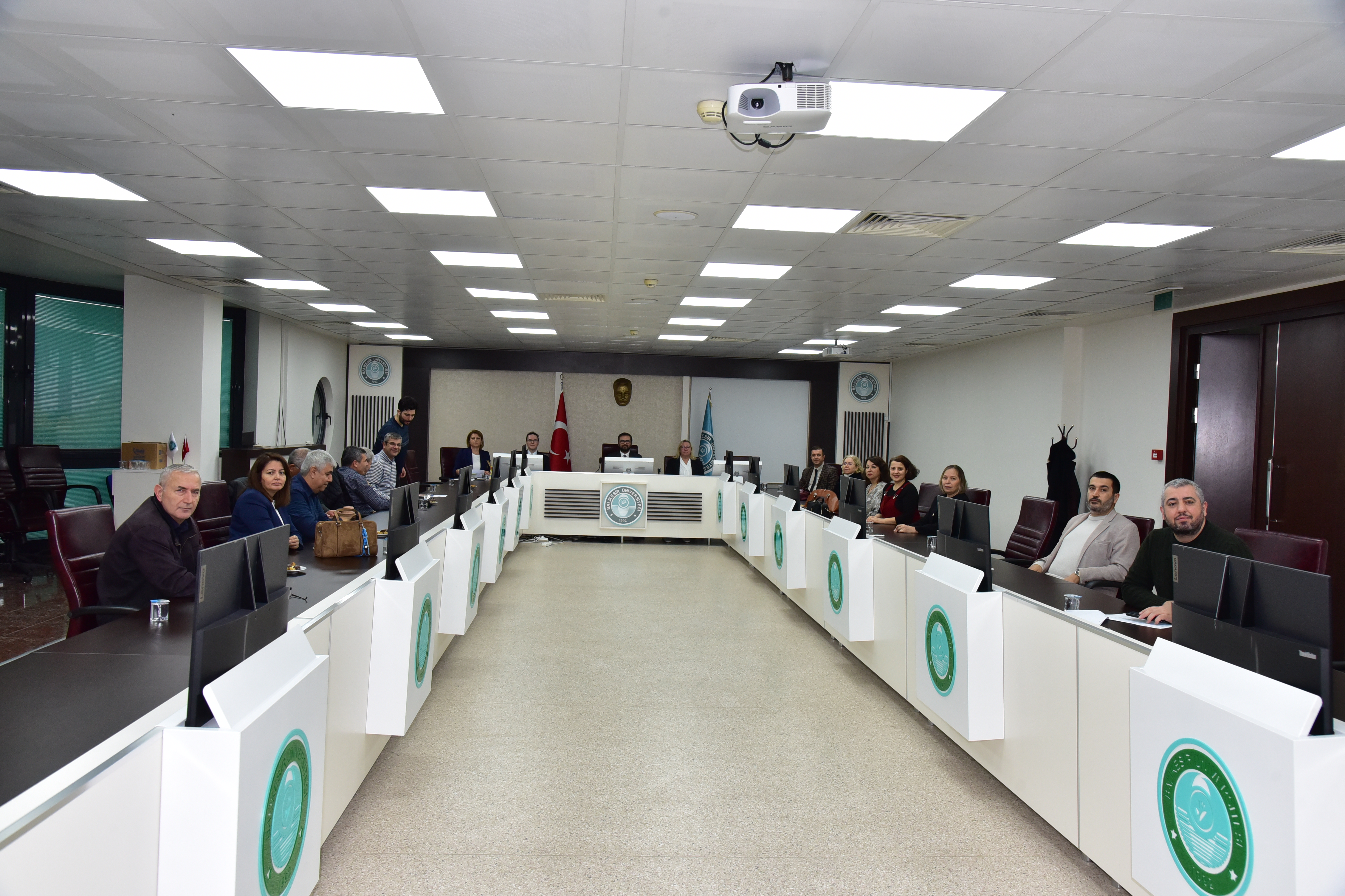The First Institute Council Meeting for the 2025-2026 Academic Year Was Held. 4