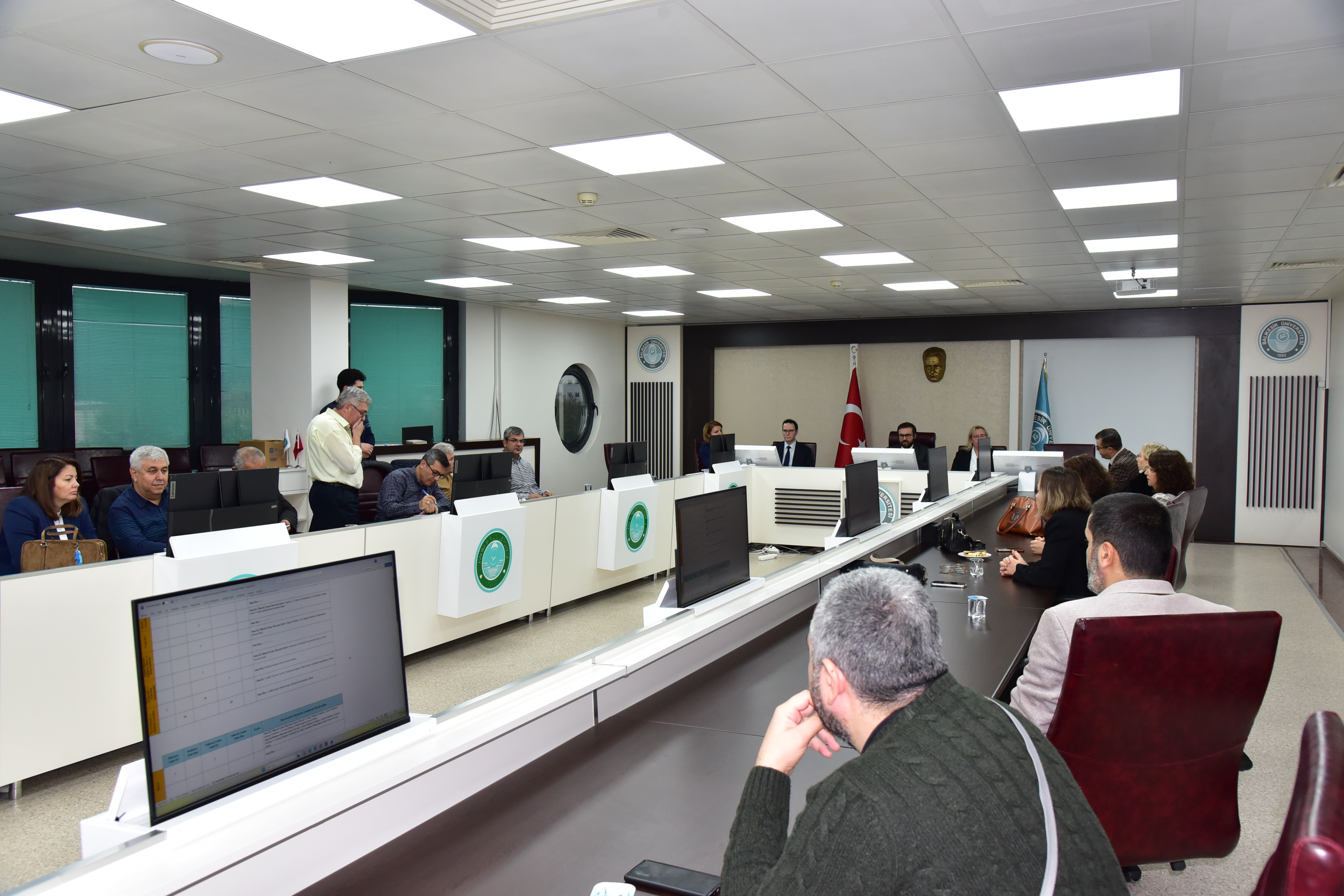 The First Institute Council Meeting for the 2025-2026 Academic Year Was Held.