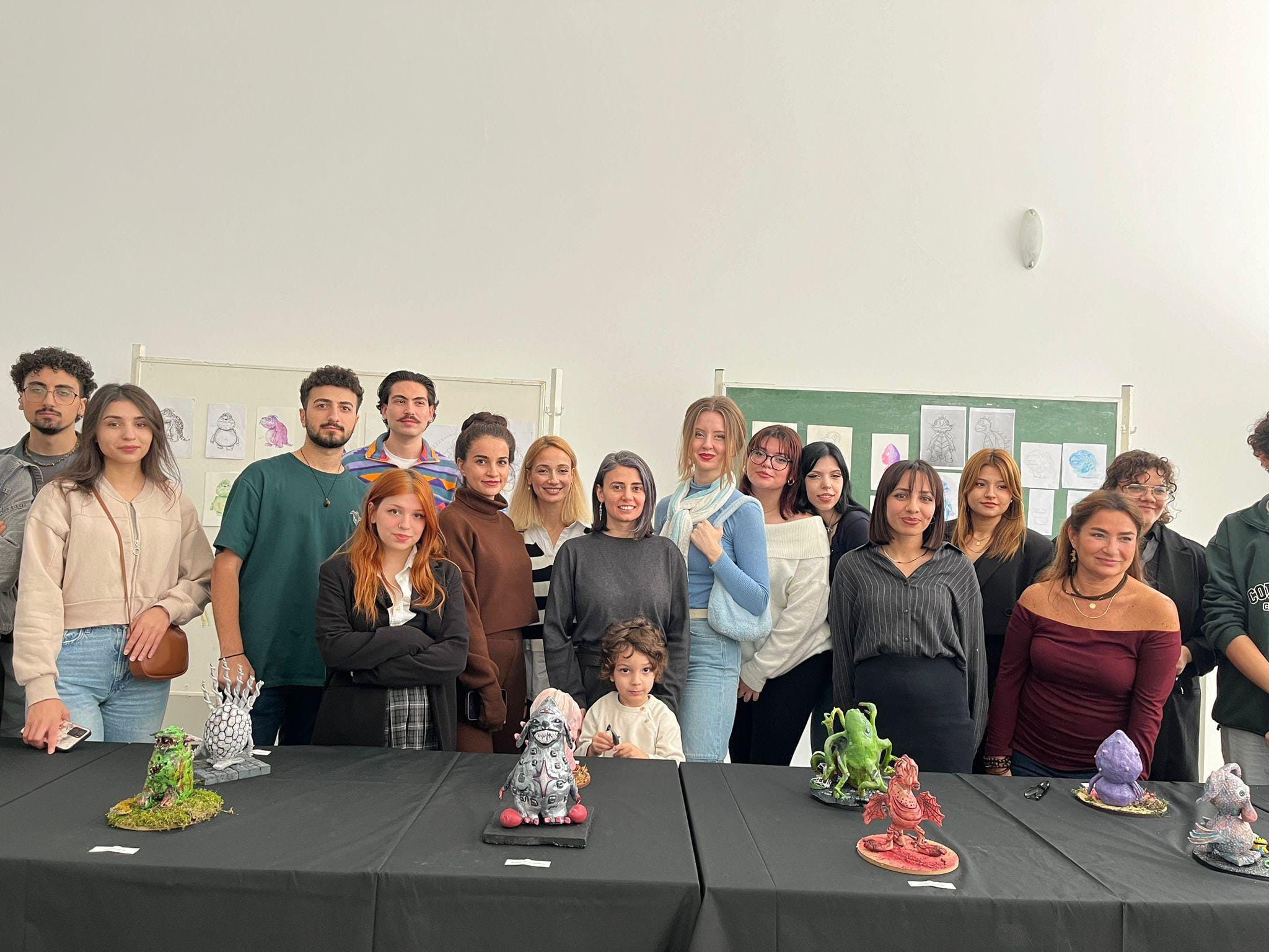 "Sevimli Canavarlar" Üç Boyutlu Sanat Atölyesi Sergisi Açıldı.