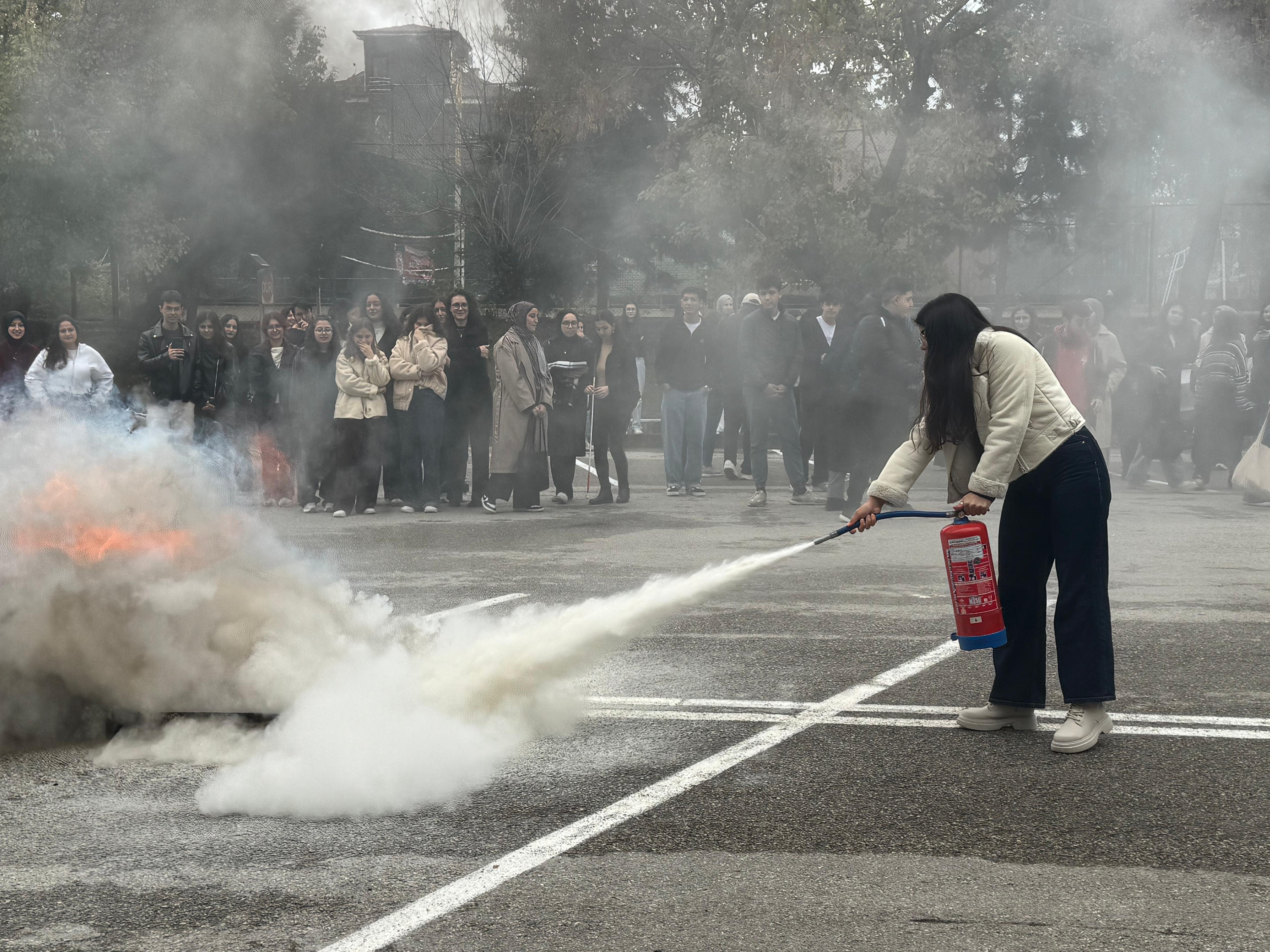 Deprem, Tahliye ve Yangın Söndürme Tatbikatı Başarıyla Tamamlandı 3