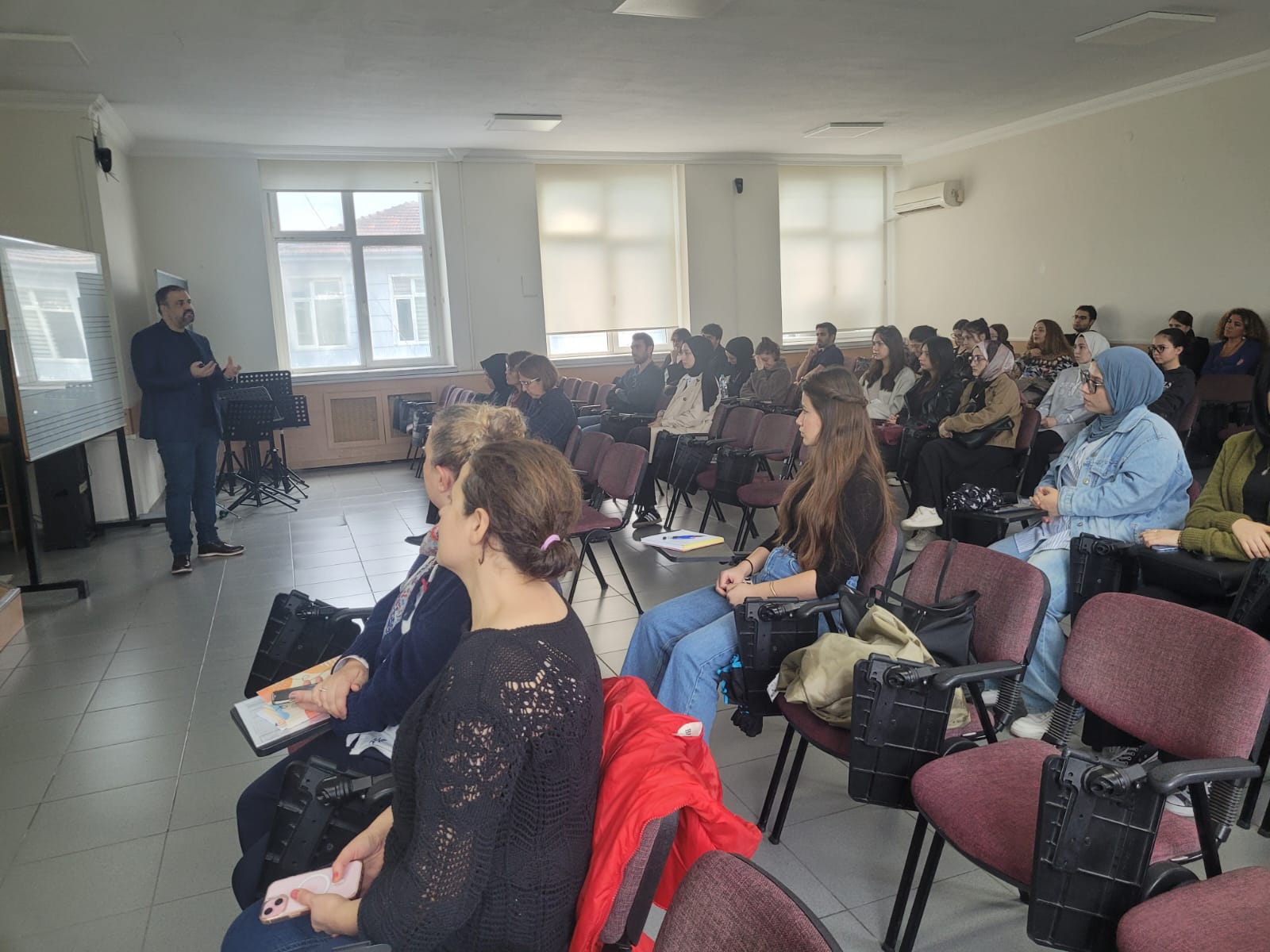 TÜBİTAK 2209-A Üniversite Öğrencileri Araştırma Projeleri Destekleme Programı Bilgilendirme Semineri  Gerçekleştirildi 3