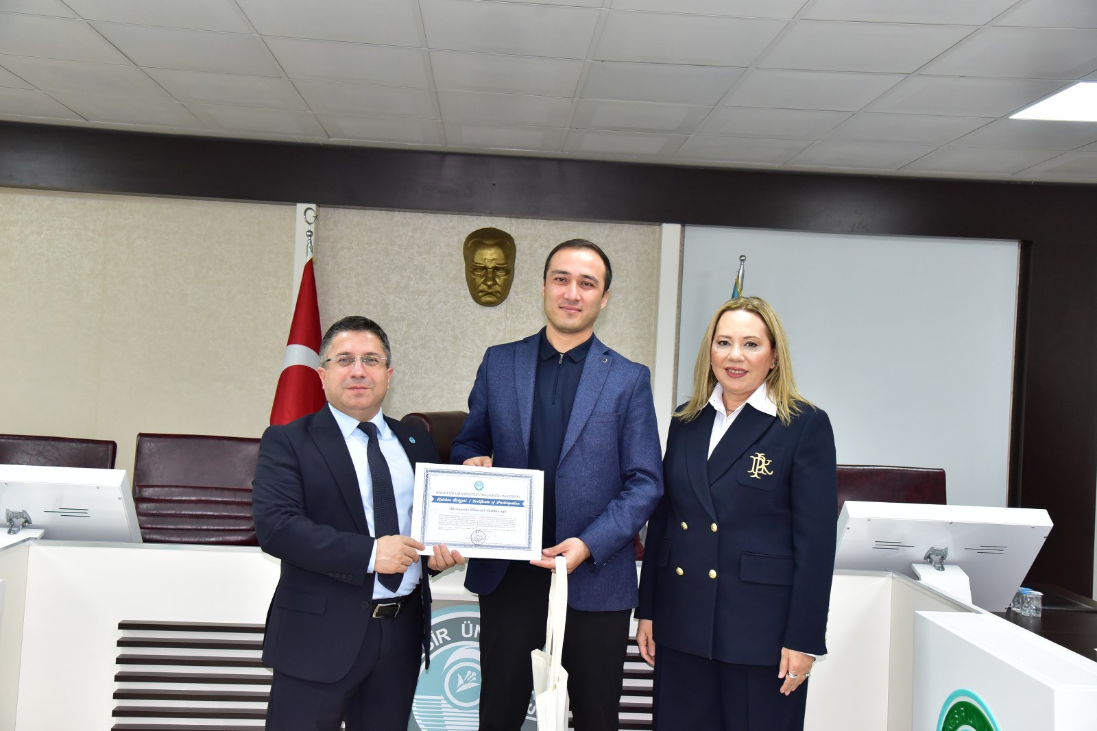 BAÜN’de Akademik Programlarını Tamamlayan Uluslararası Araştırmacılara Sertifikaları Takdim Edildi 6