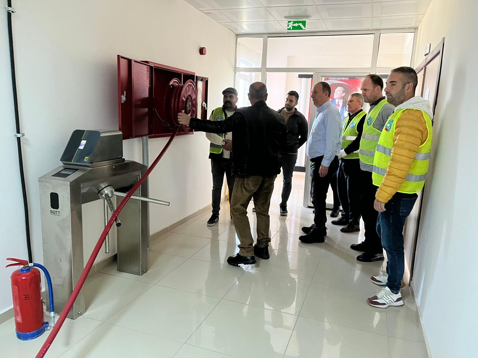 Savaştepe MYO’da Acil Durum ve Yangın Söndürme Tatbikatı Gerçekleştirilmiştir. 10