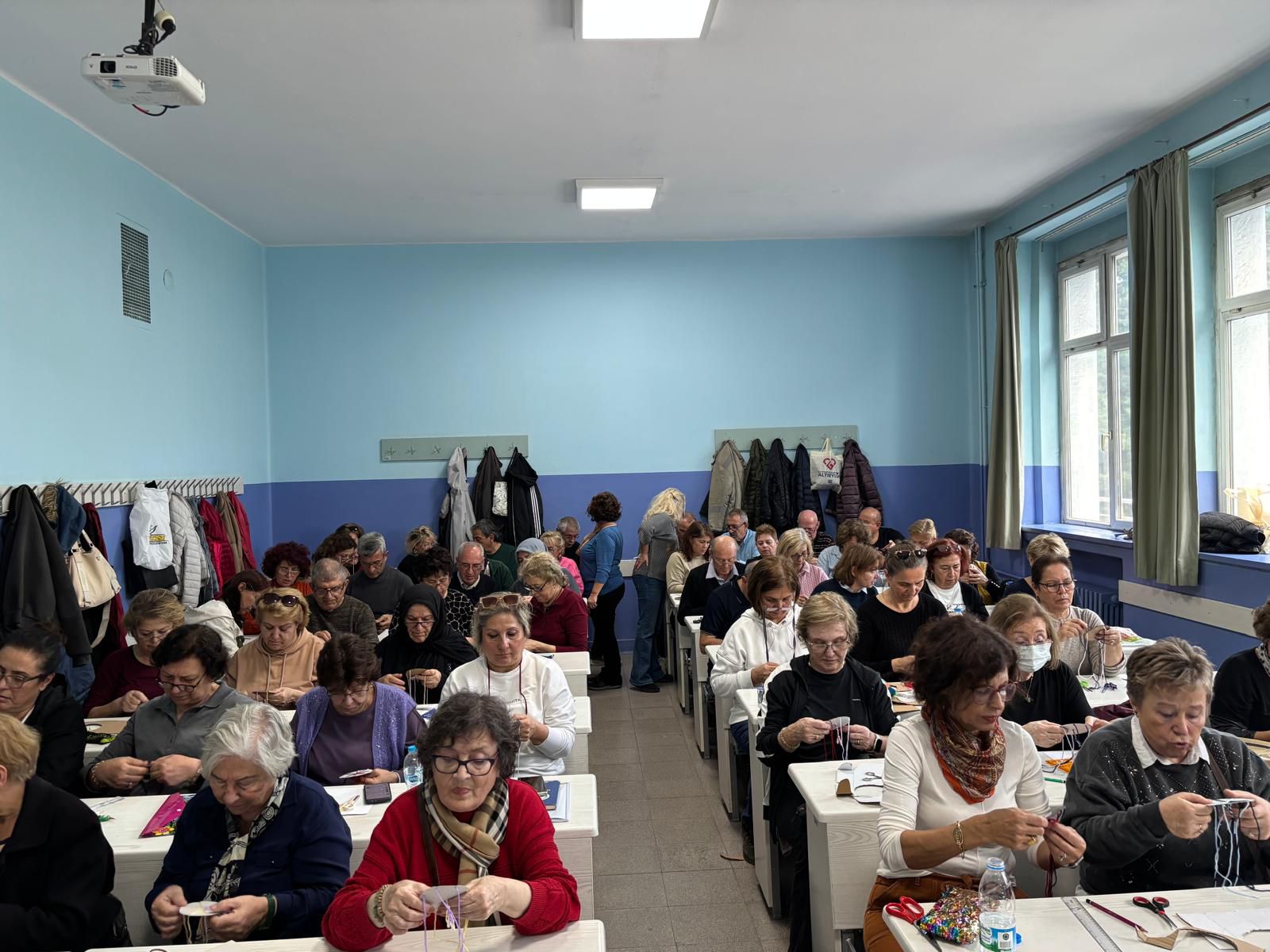 60+ TAZELENME ÜNİVERSİTESİNE,TEKSTİL TEKNOLOJİSİ PROGRAMINDAN EĞİTİM DESTEĞİ DEVAM EDİYOR.