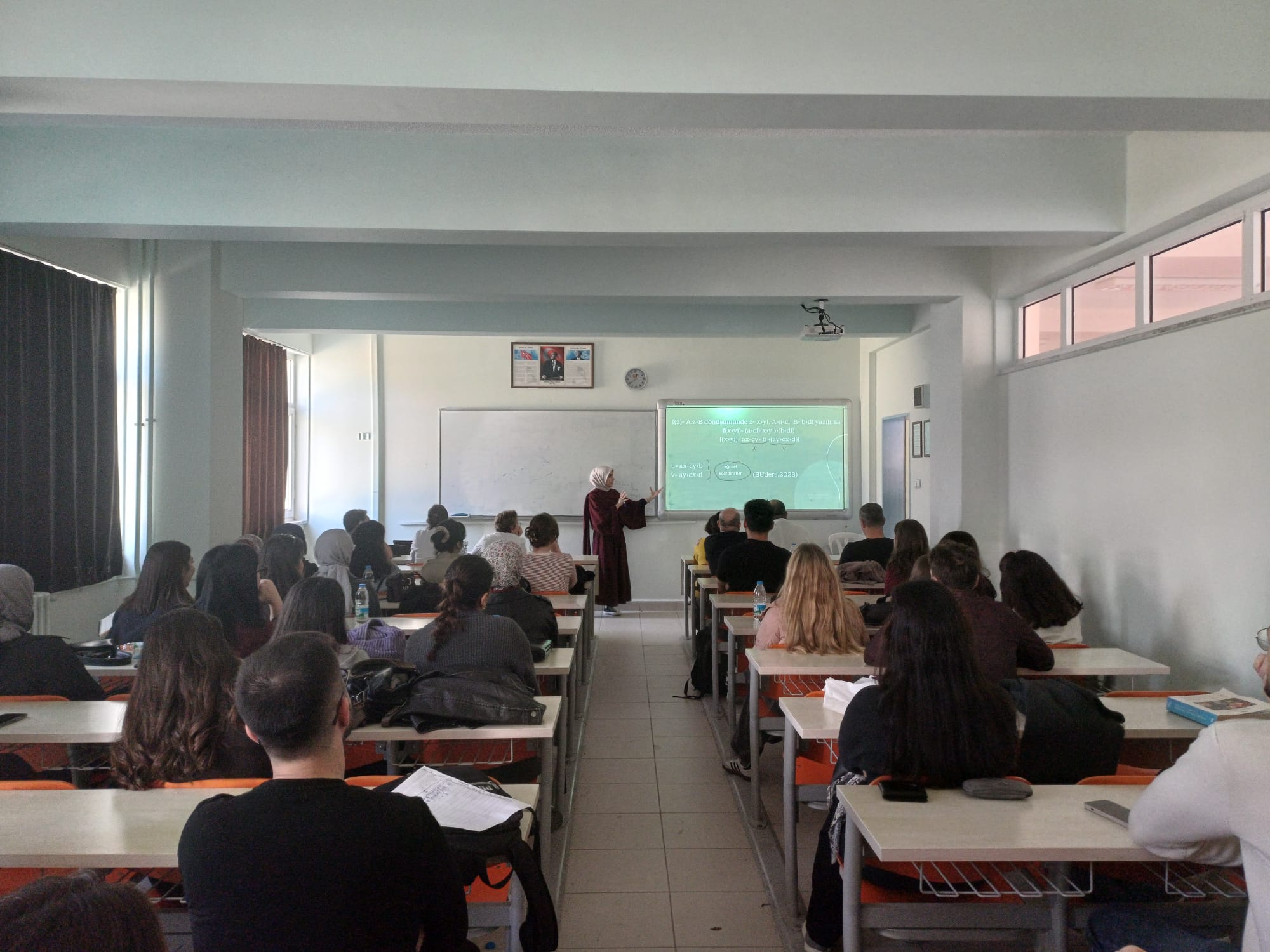 Matematik Bölümü 4. Sınıf Öğrencileri Seminer Sunumlarına Başladı 6