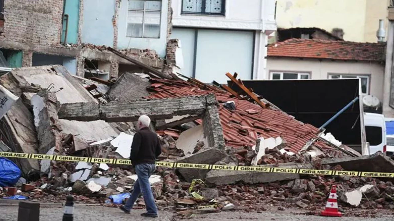 Balıkesir depremi sonrası uzman isim uyardı! “Sallanmaya devam edecek”