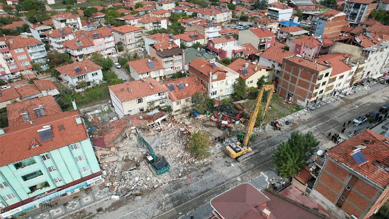 Sındırgı'daki Artçıların Uzun Süre Sürmesi Bekleniyor